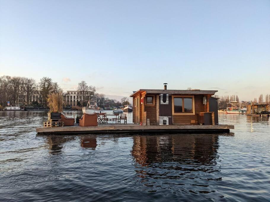Hausboot mit Hottub in Berlin photo 5