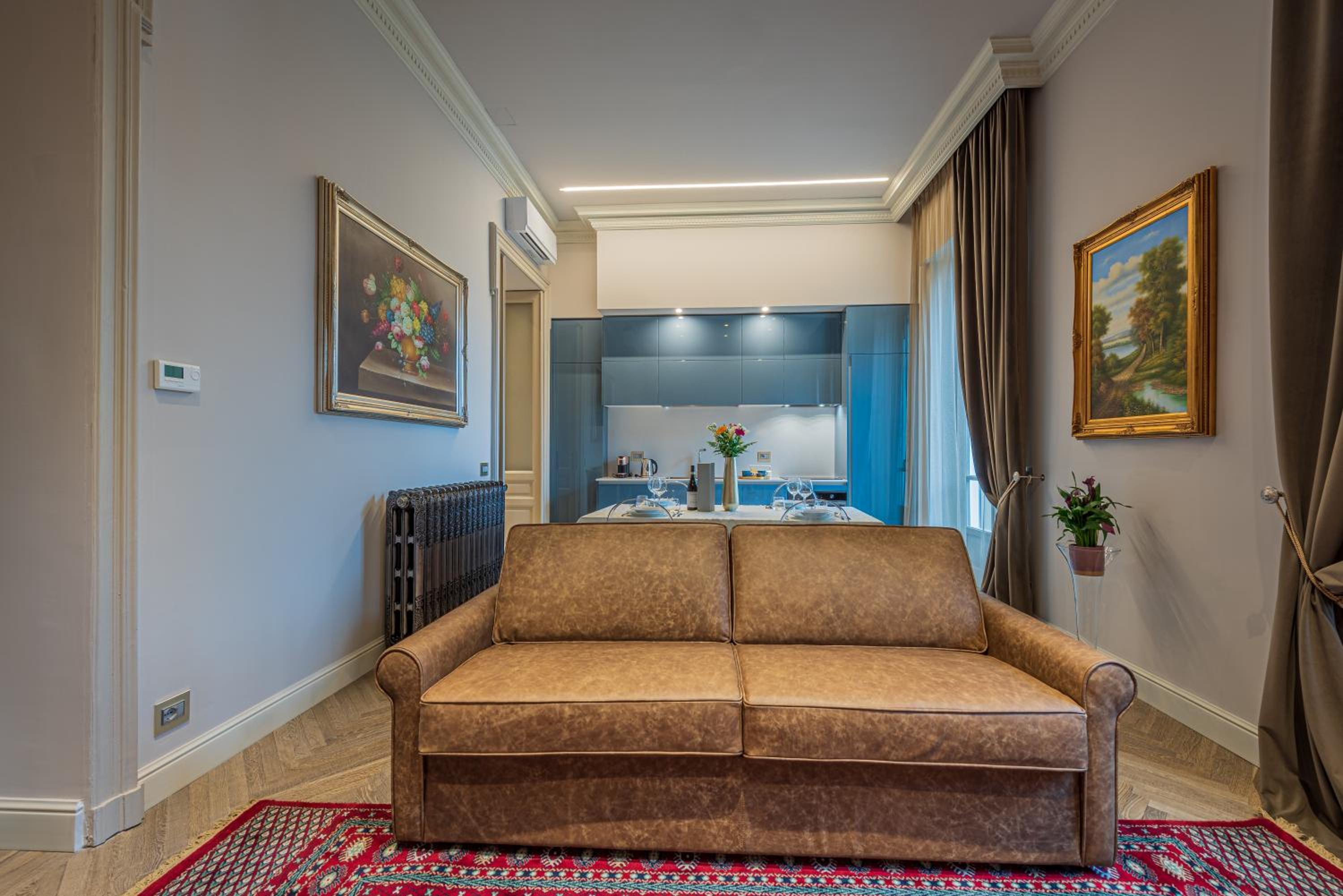 Plaza View Luxury Apartment, Alba photo 3