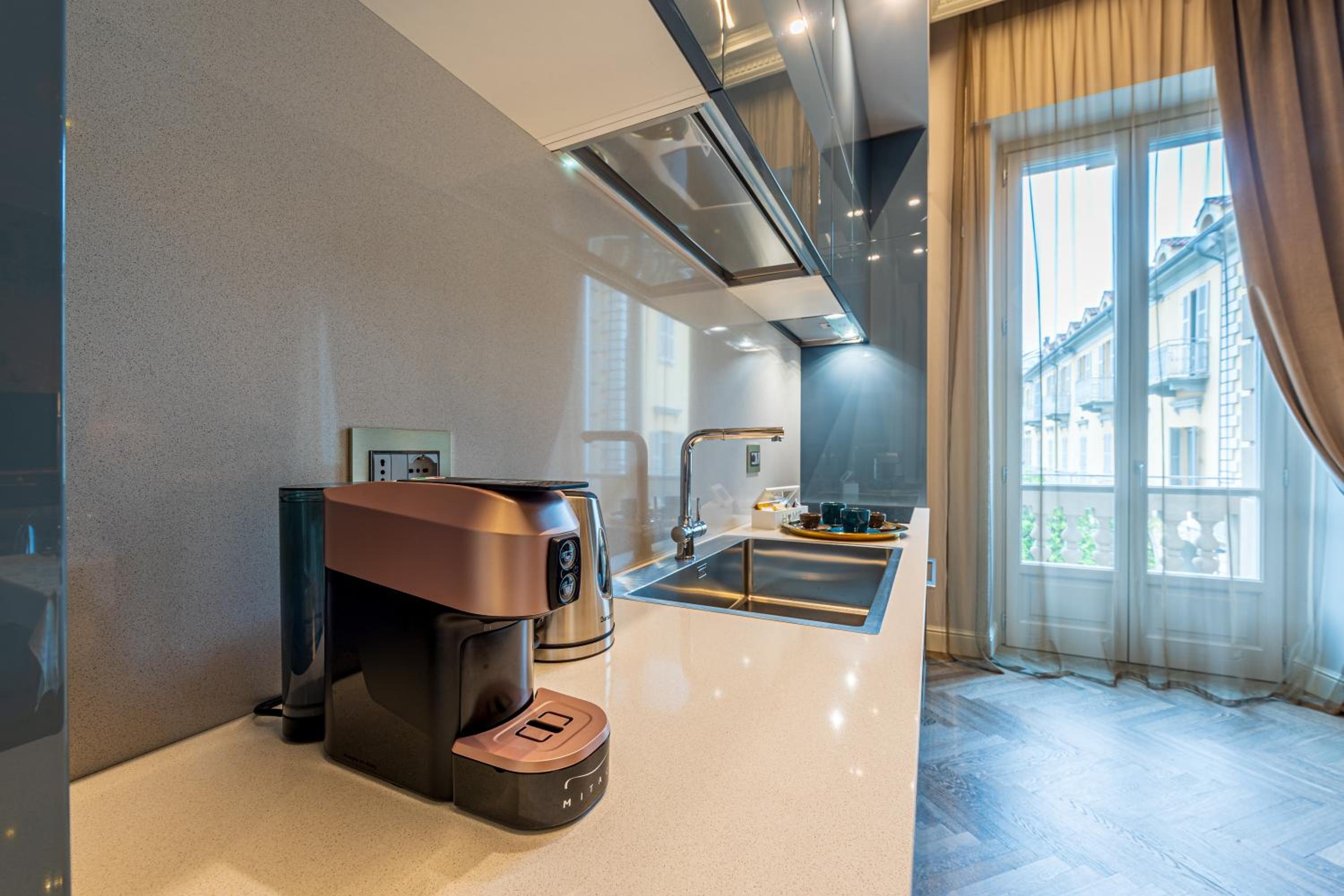 Plaza View Luxury Apartment, Alba photo 5