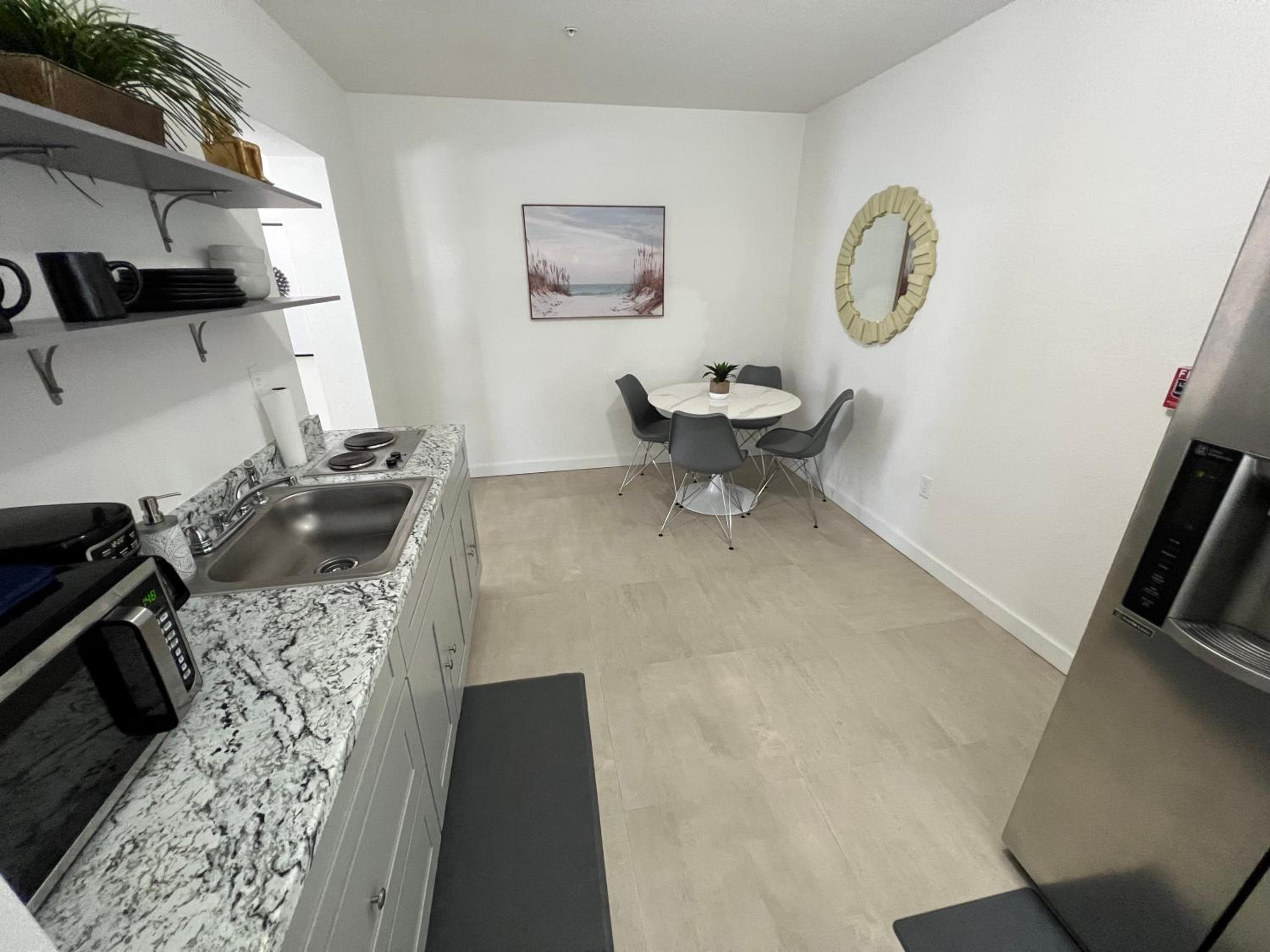 Renzzi Wynwood Apartments