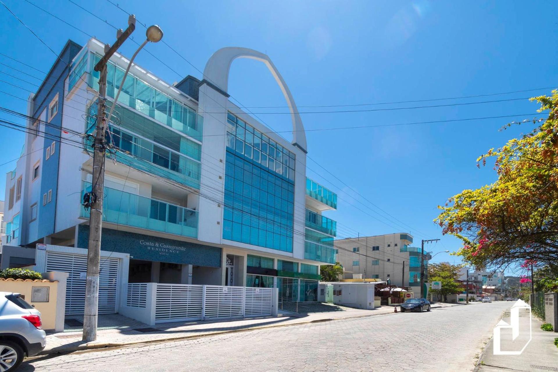 Lindo apartamento vista mar com 02 suítes