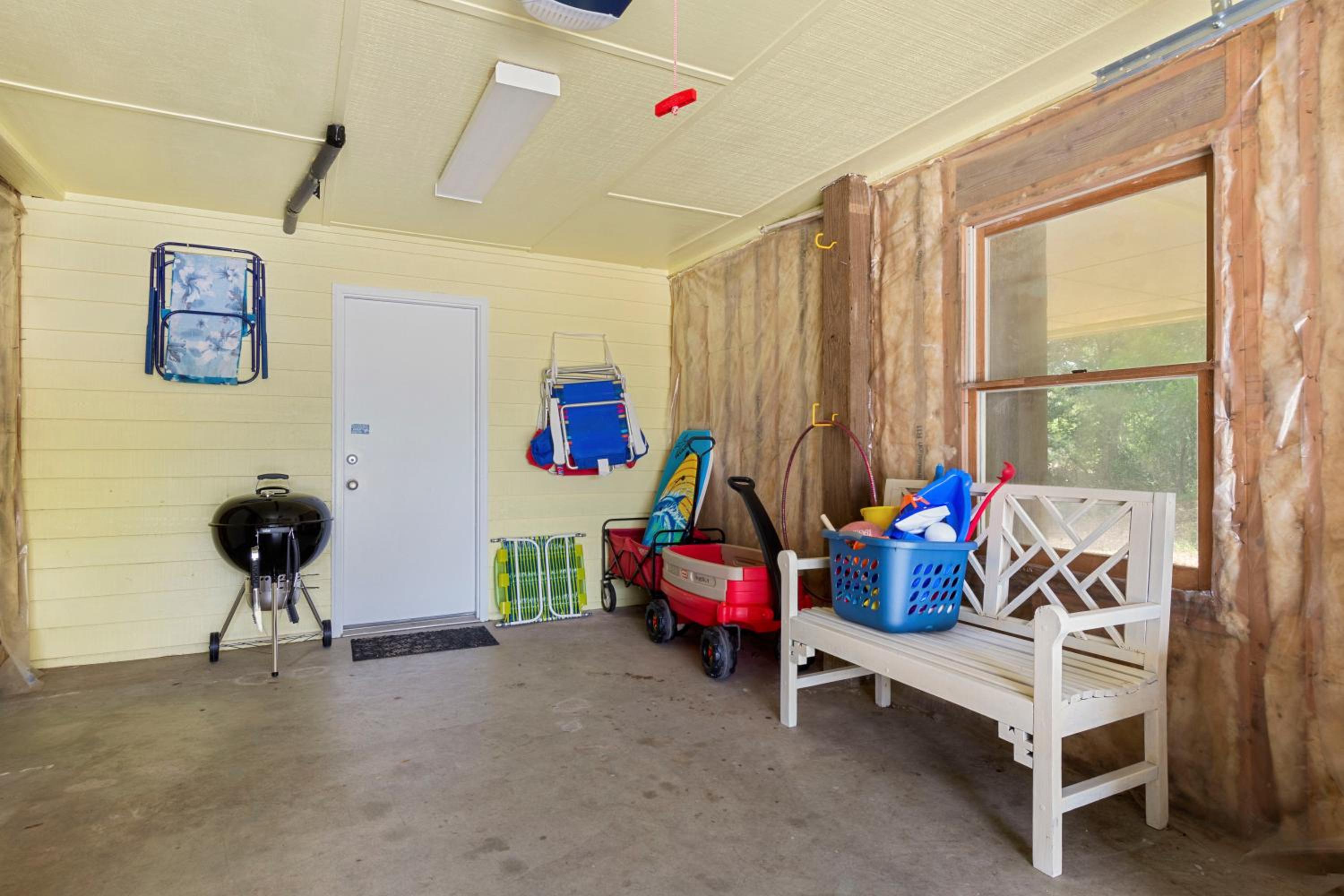 The Emerald Owl House - Peaceful Emerald Isle Beach House w/ Luxurious Heated Pool!