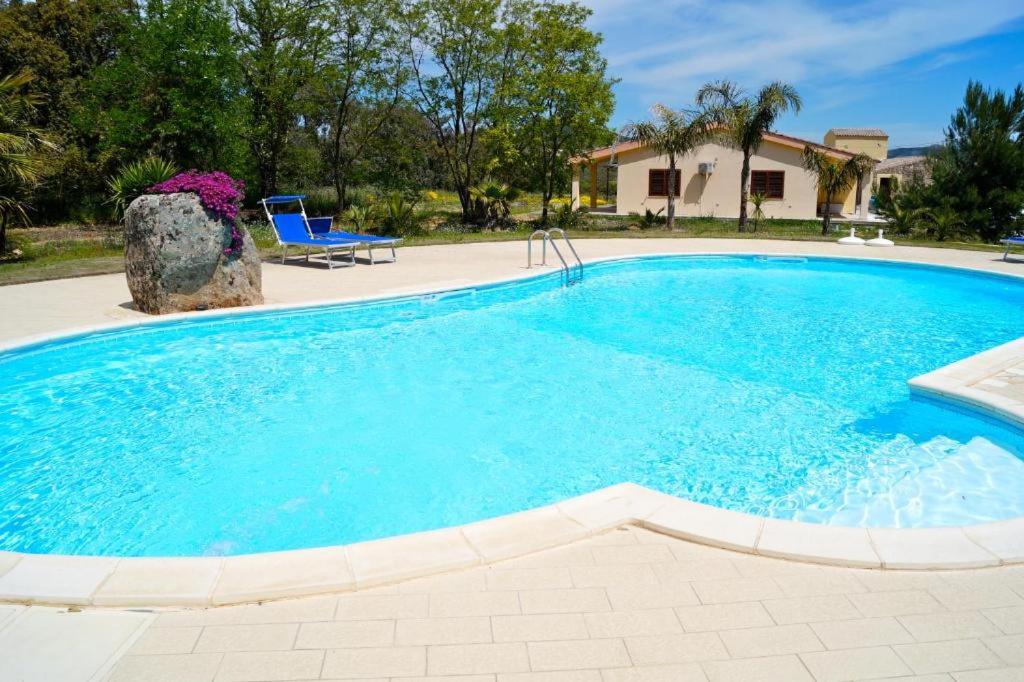 Agriturismo Rocce Bianche - Porticato view 4