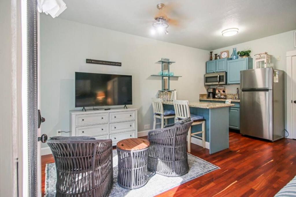 Parkside Cottage