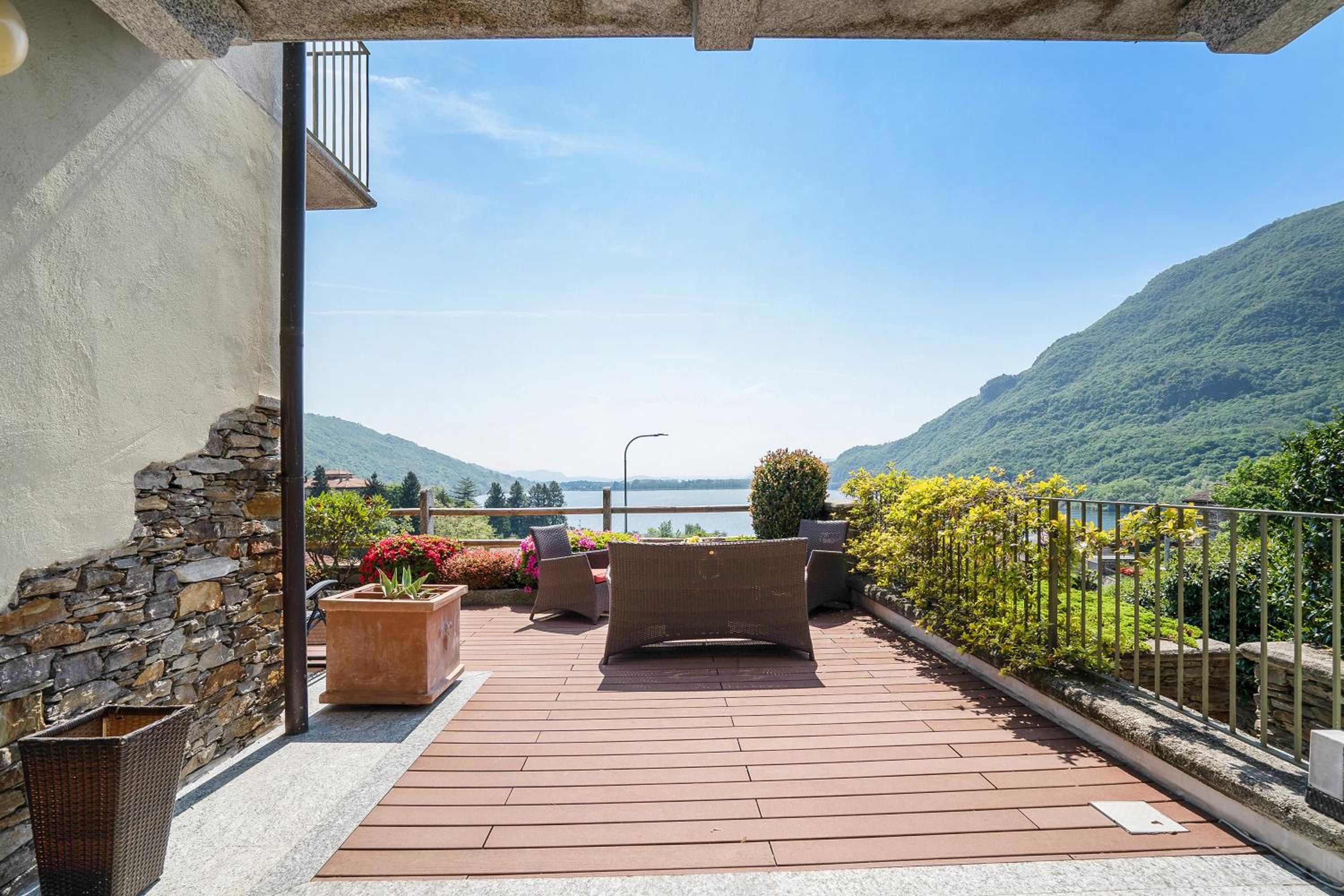 Casa Marina en Mergozzo — balance & terrace