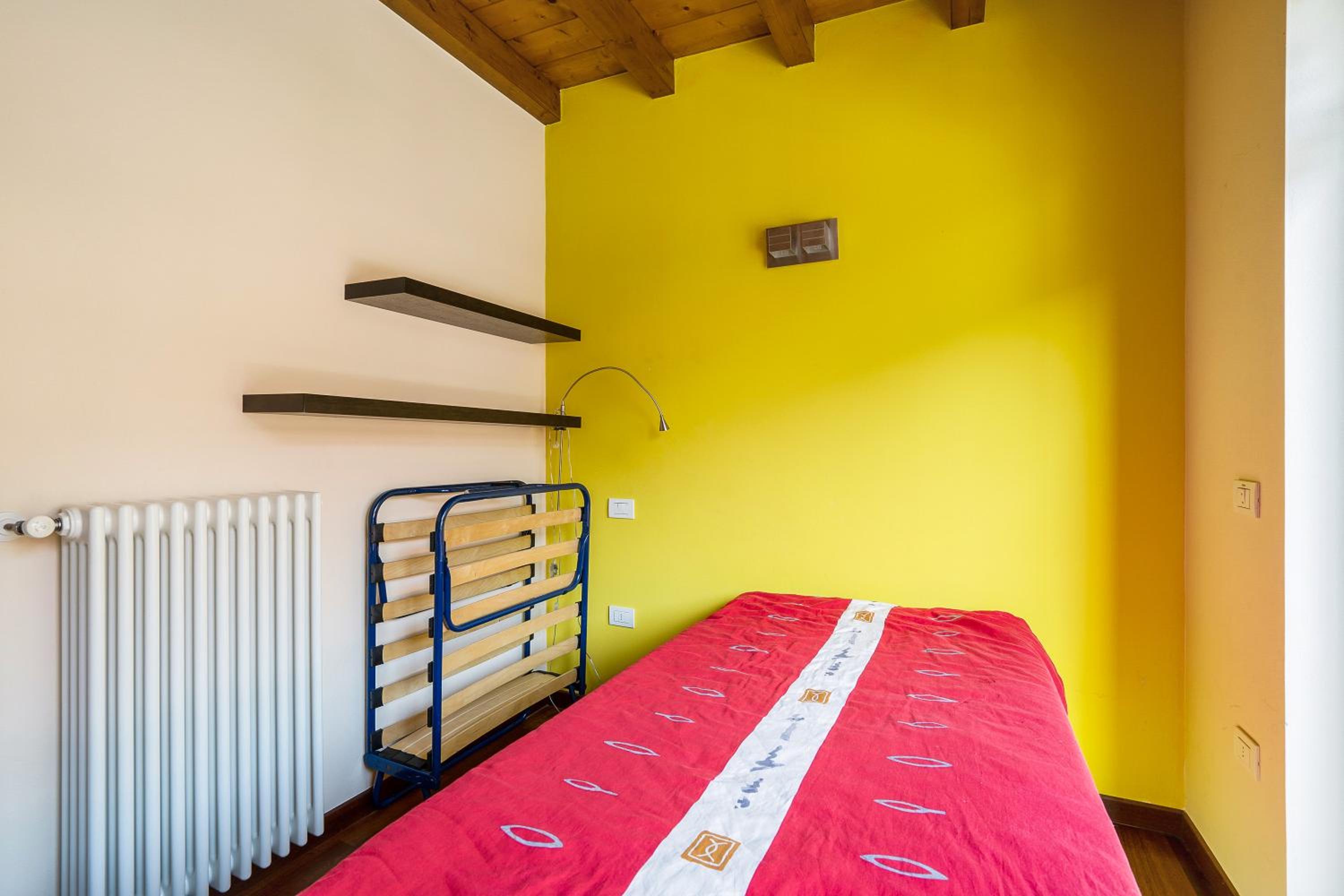 Casa Marina en Mergozzo — hotel room