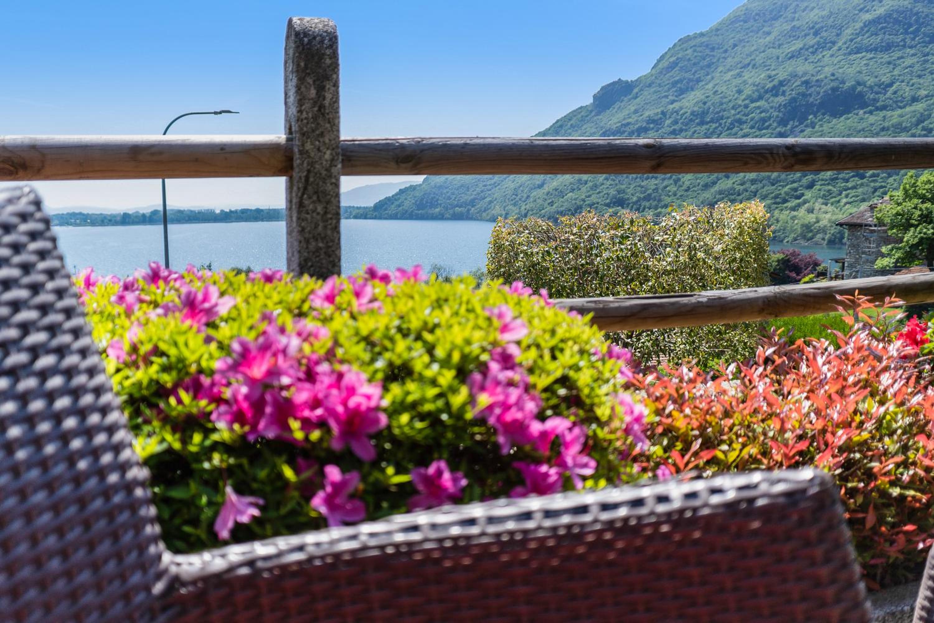 Casa Marina en Mergozzo — balance & terrace