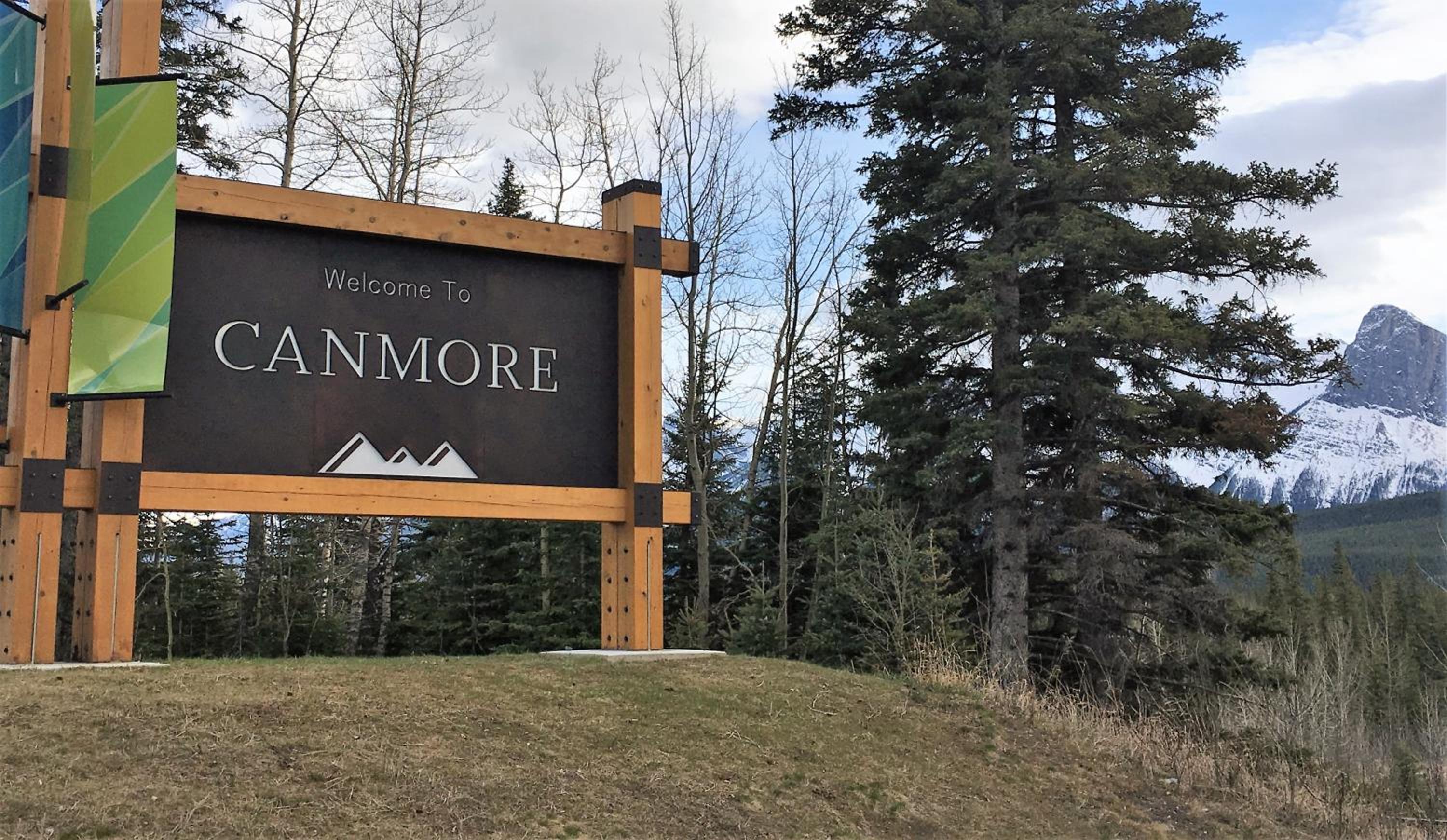 Alluring Mountain View Condo - Right In The Heart Of Downtown - managed by Little Sister Getaways