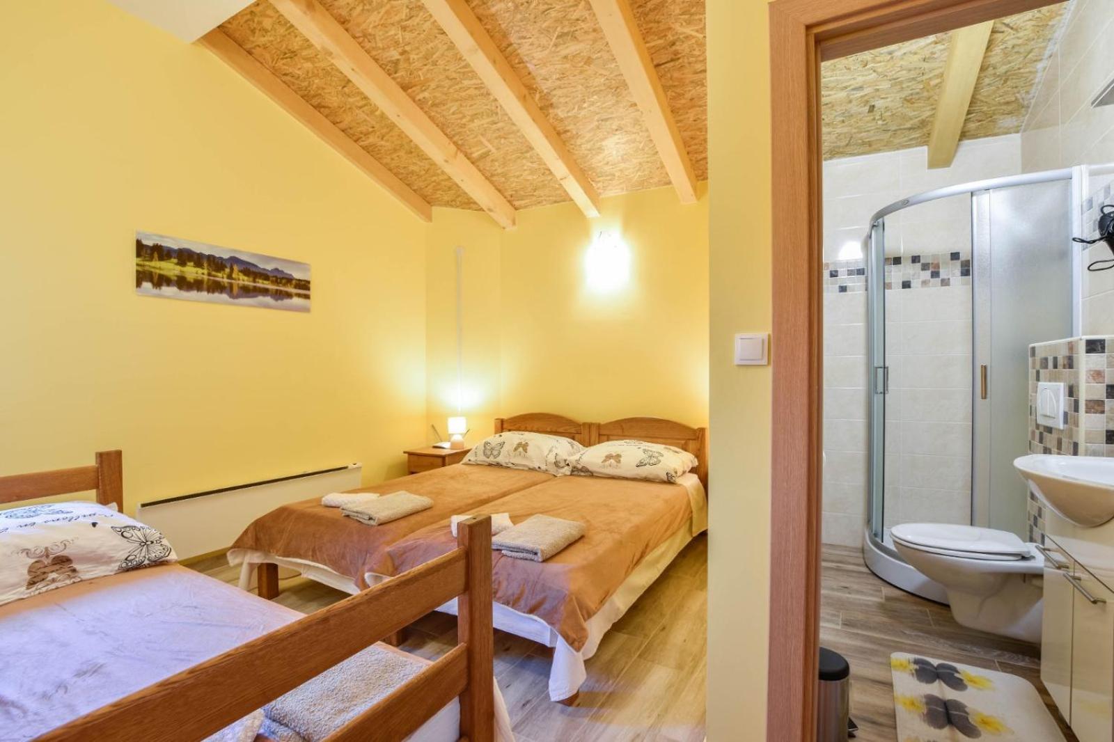 Holiday home with swimming pool, wellness, horses and donkeys