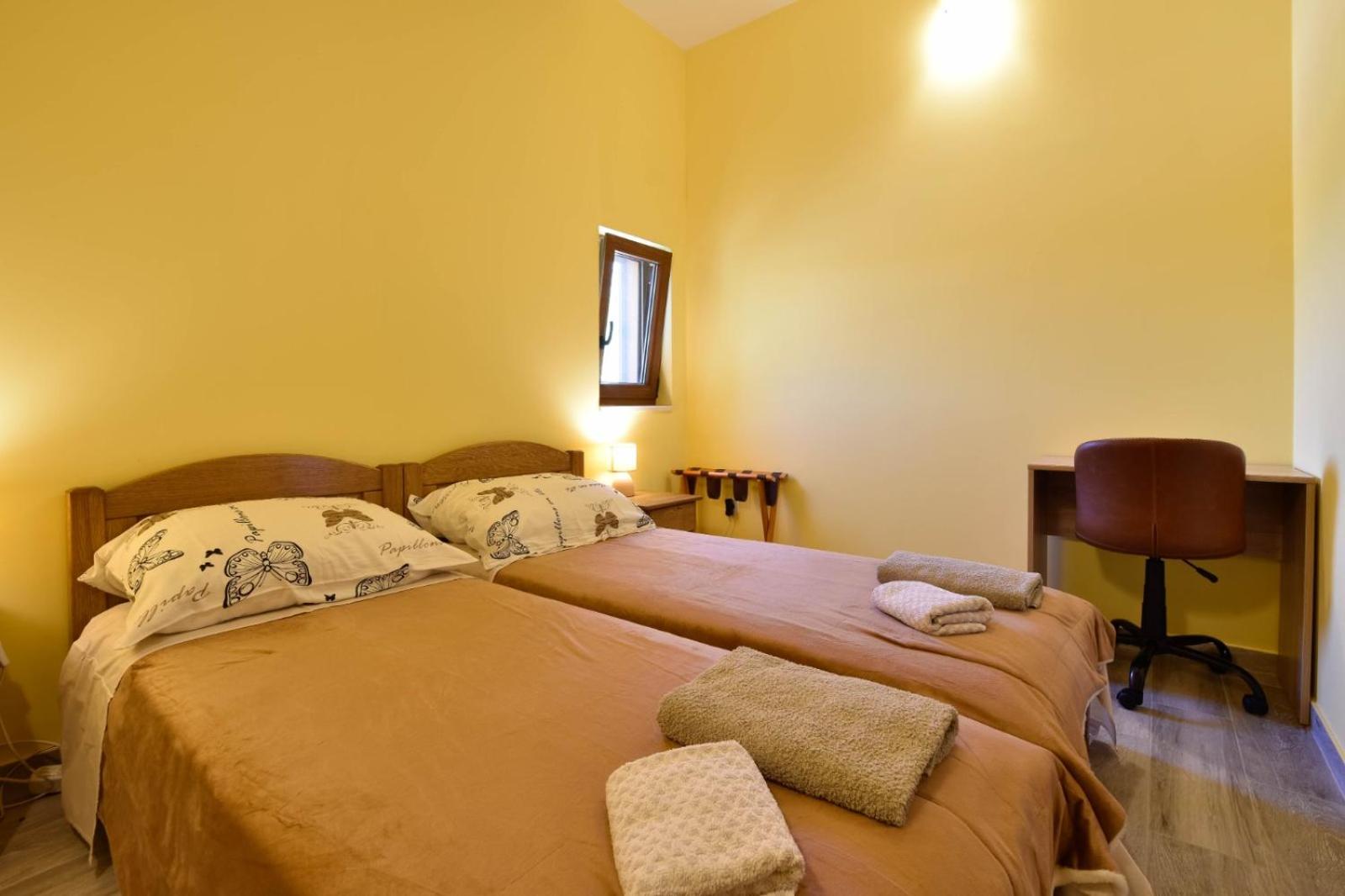 Holiday home with swimming pool, wellness, horses and donkeys