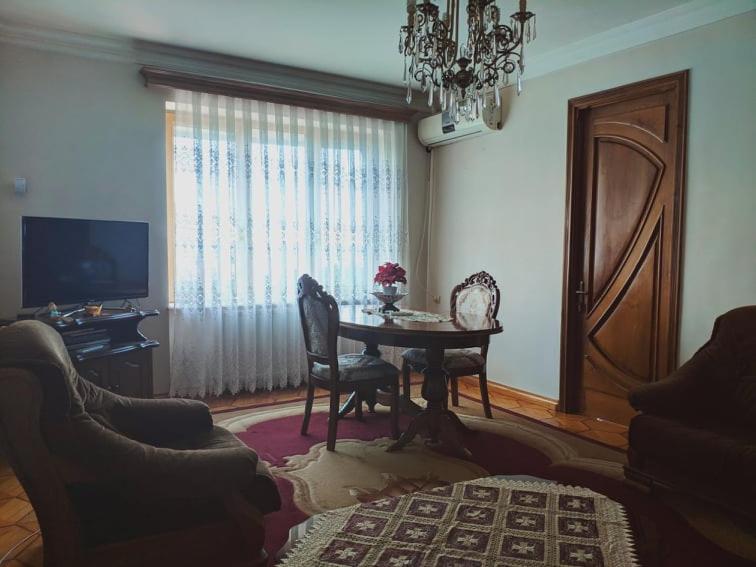 Giorgis home view 4