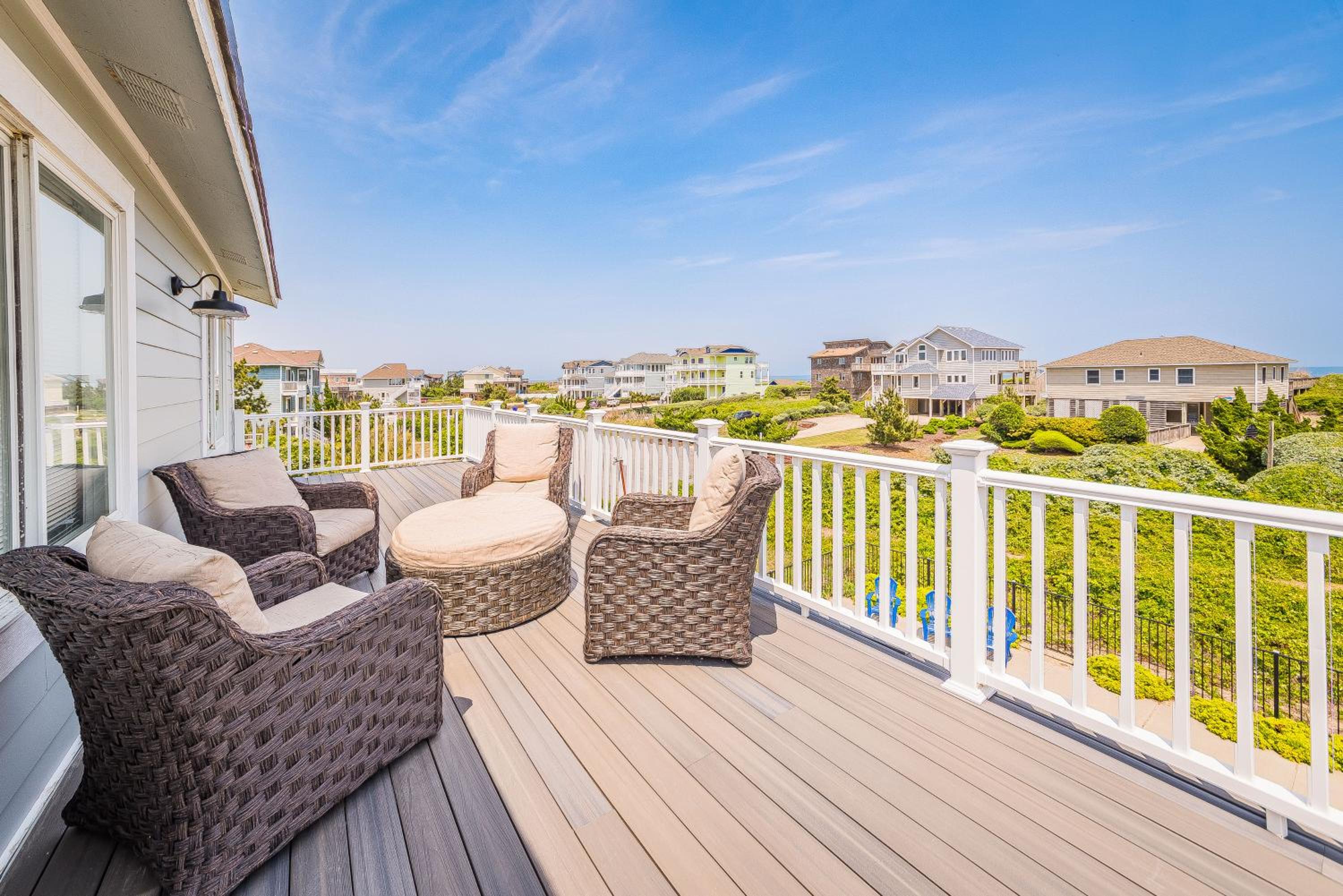 Arcadia - Duck, Caffey's Inlet, Ocean Views, 50 Yards to Beach, Pool, Pets OK, Cul-de-sac Location