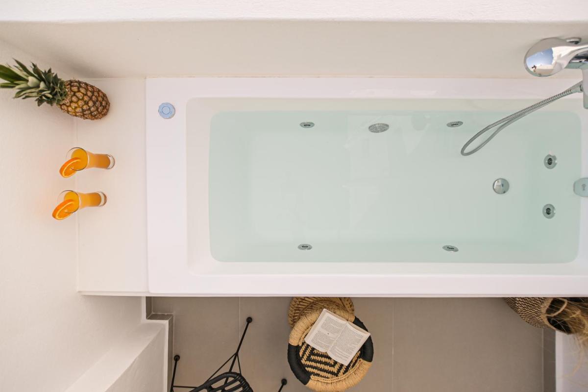 Jacuzzi