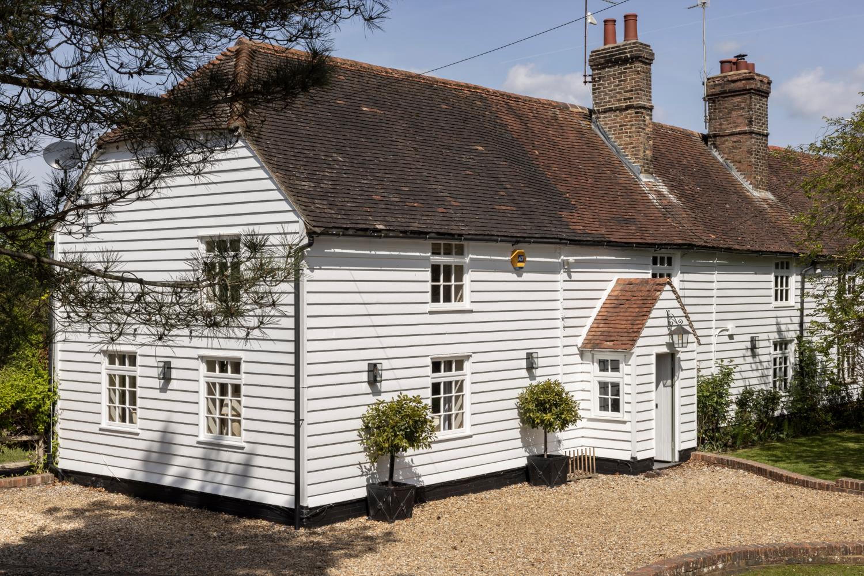 Hotel Cosy Cottage With Beautiful Garden, Hottub & Sauna