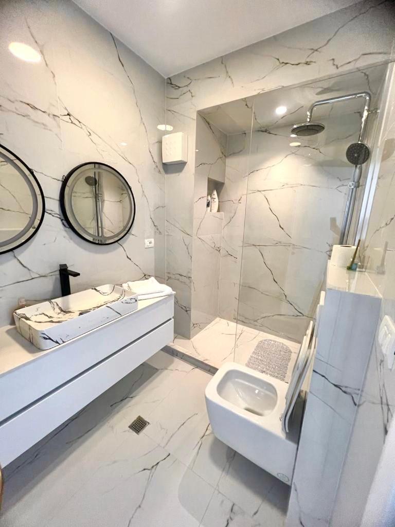 Durres Currila Modern Luxury STUNNING Beach Views