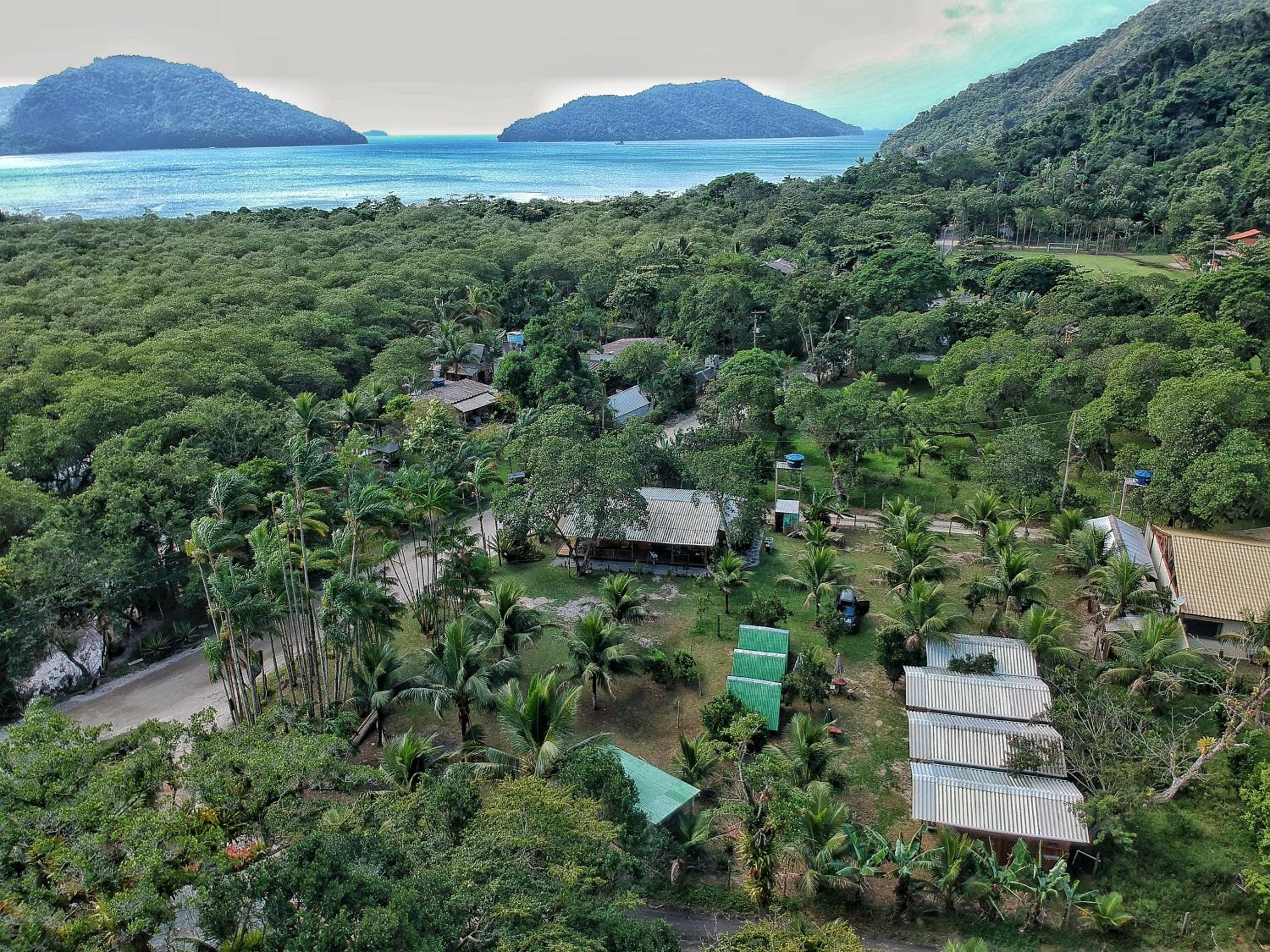 Piratas Cabanas Camping Bar
