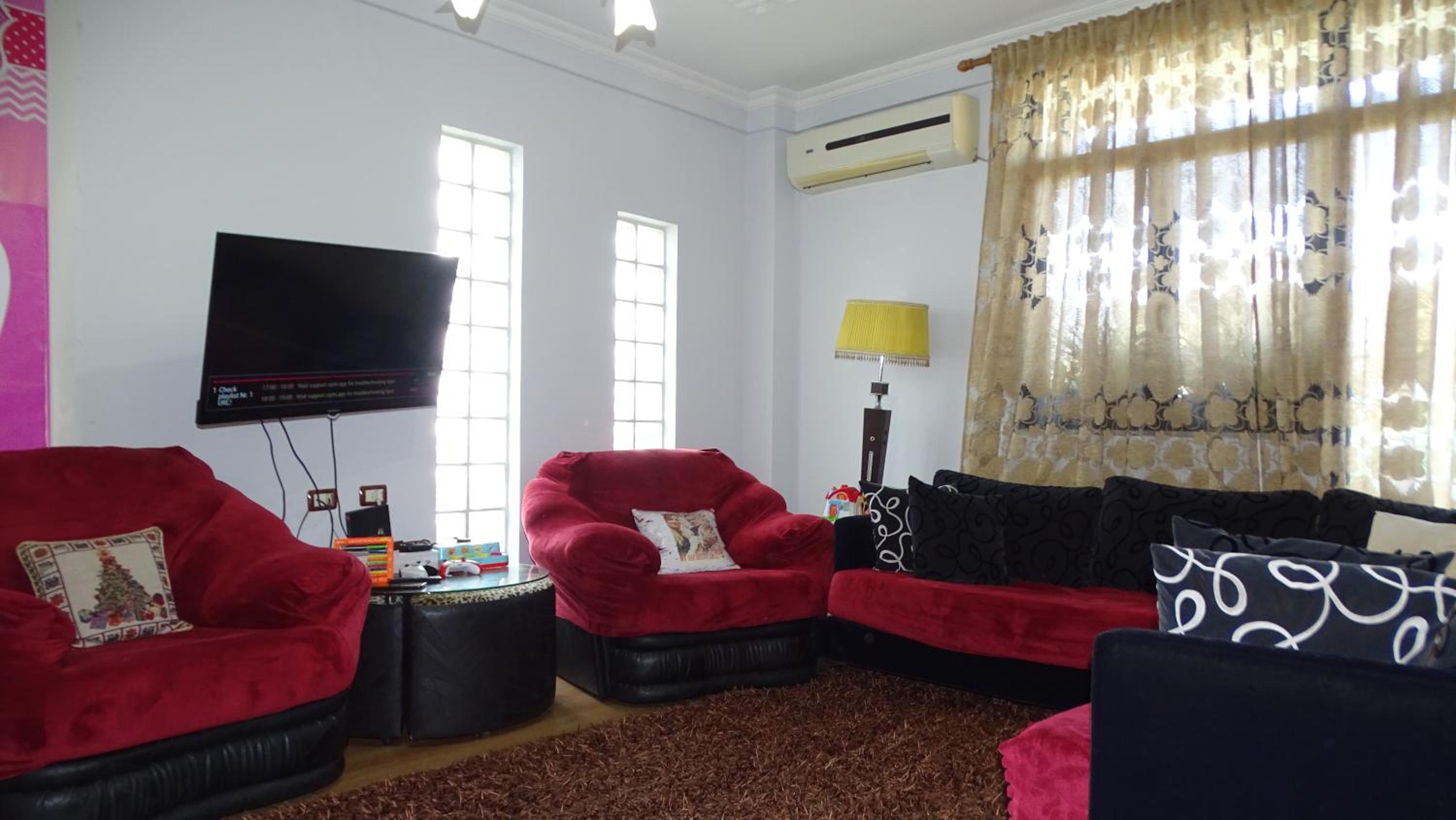 Central Apartments Shoshi