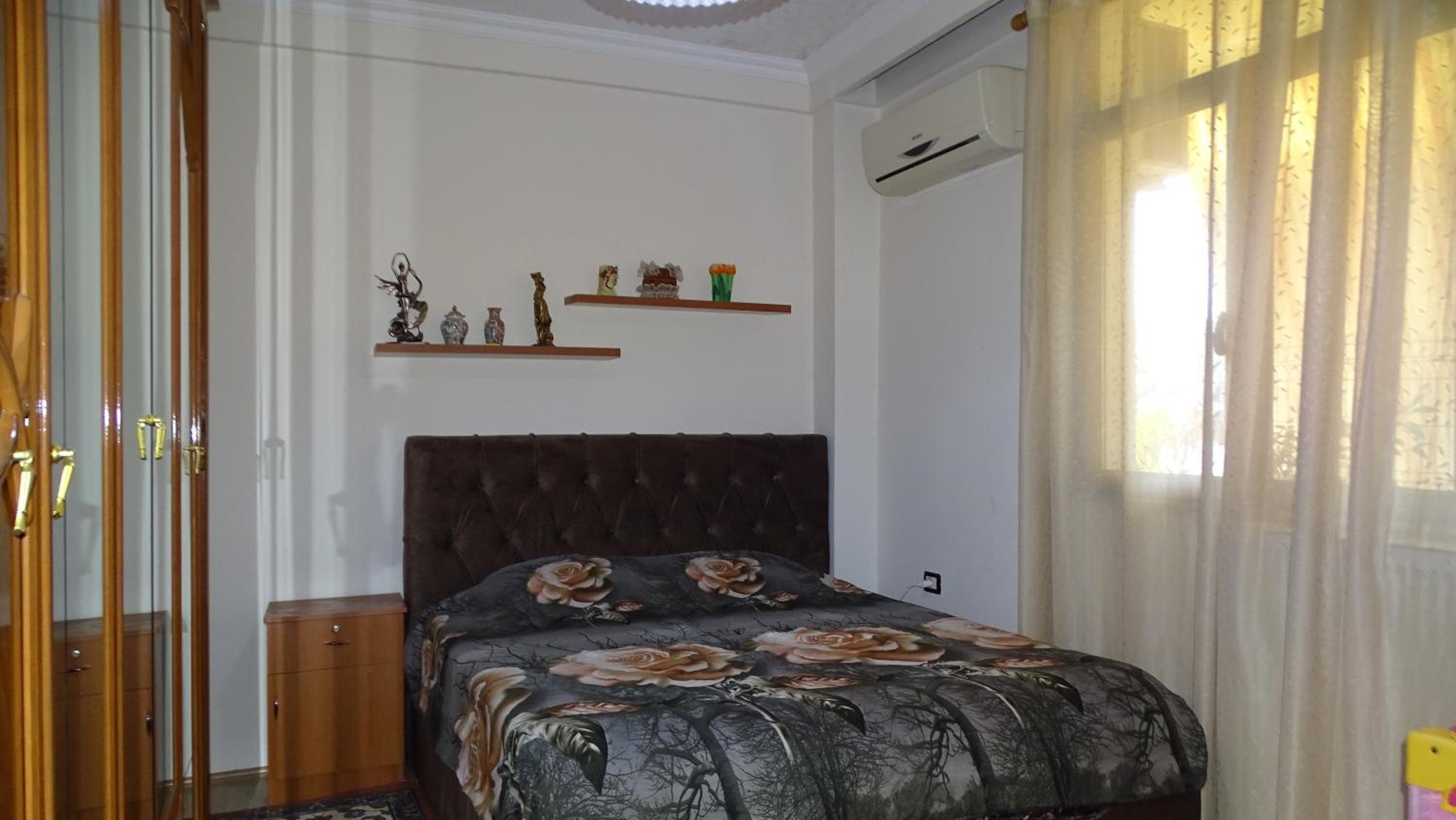 Central Apartments Shoshi