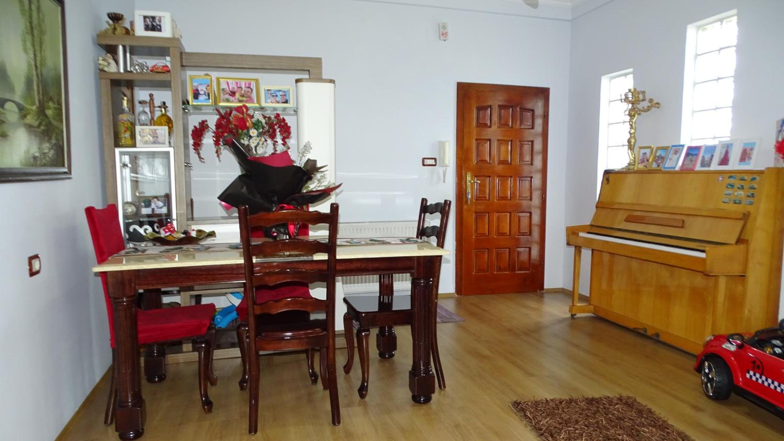 Central Apartments Shoshi