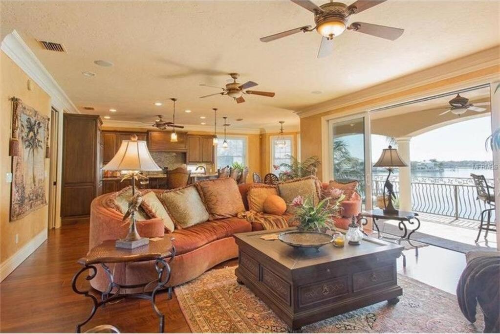 Large Mediterranean Oasis - Water Views & Pool view 4