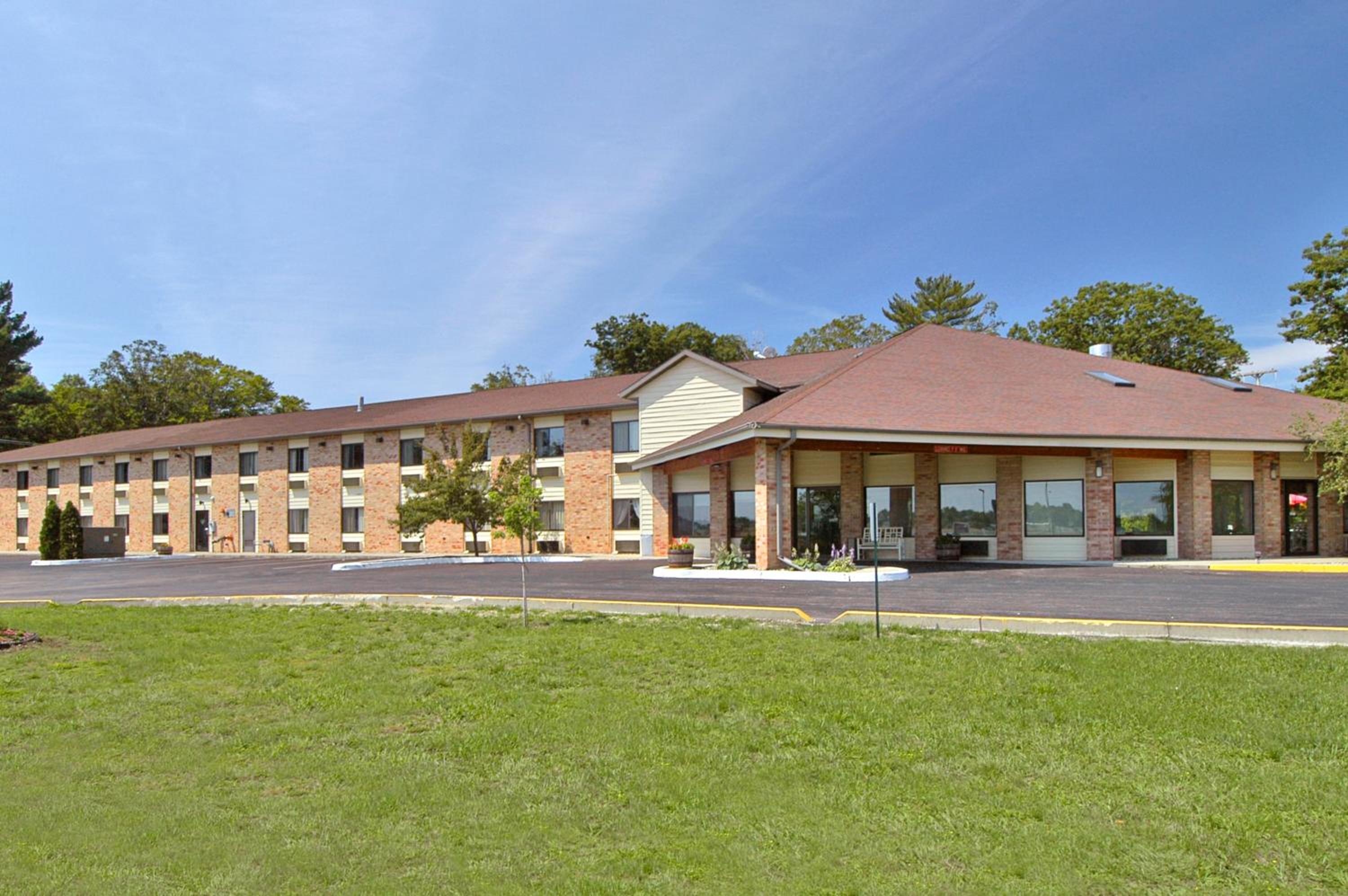 Baymont by Wyndham Muskegon - Property Image 26