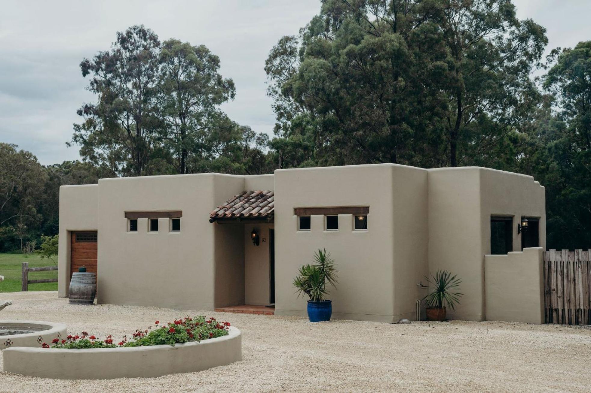 Hotel Casa La Vina Villas Pokolbin - Image 1