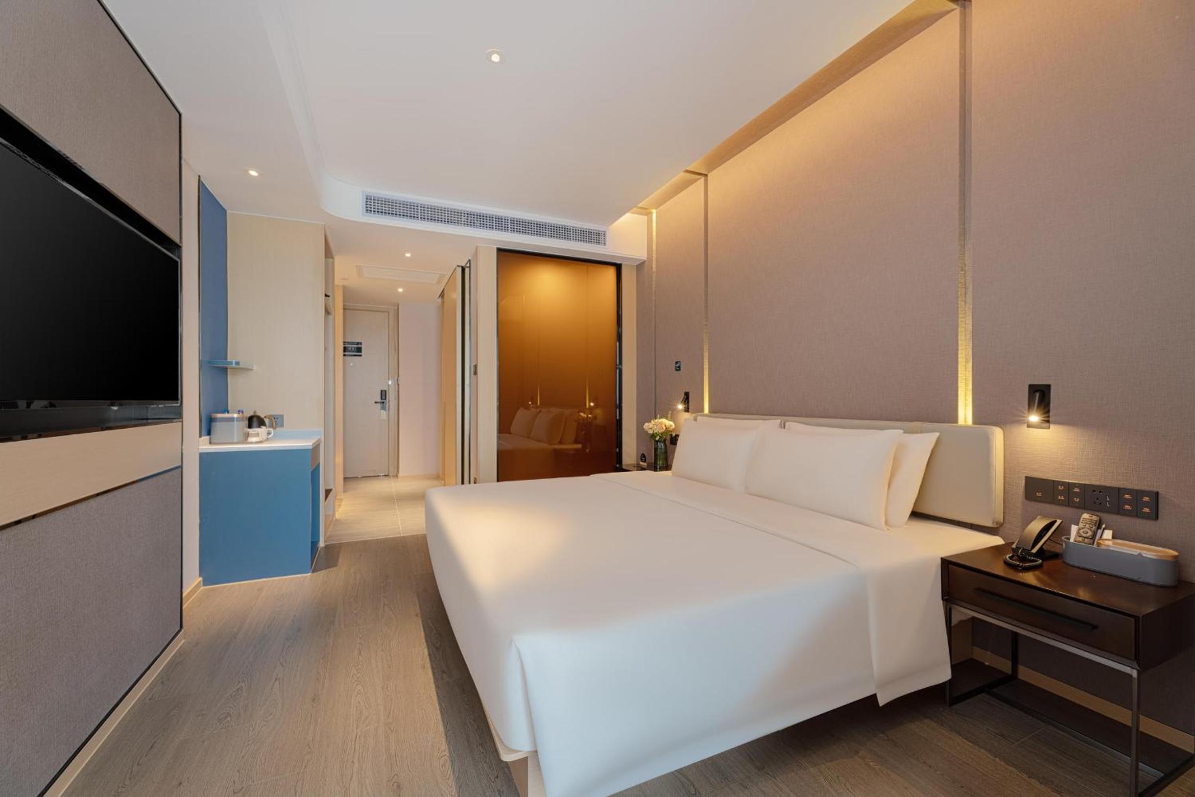 Nanning Vacations - Atour Hotel Nanning Wuxiang Headquarter Base - Property Image 3