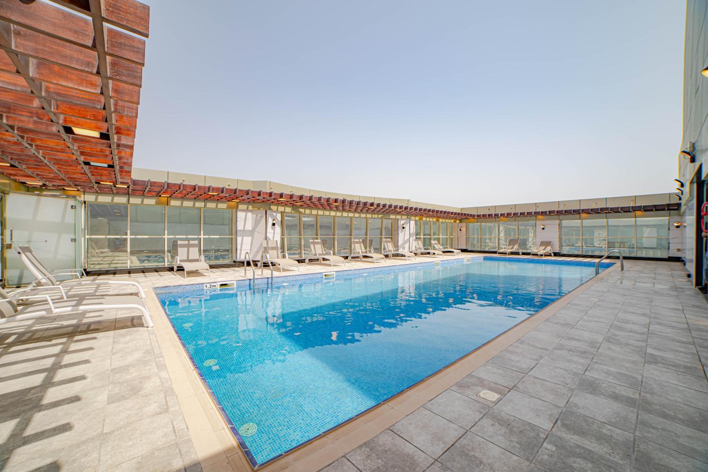 Platinum Coast Hotel Apartments