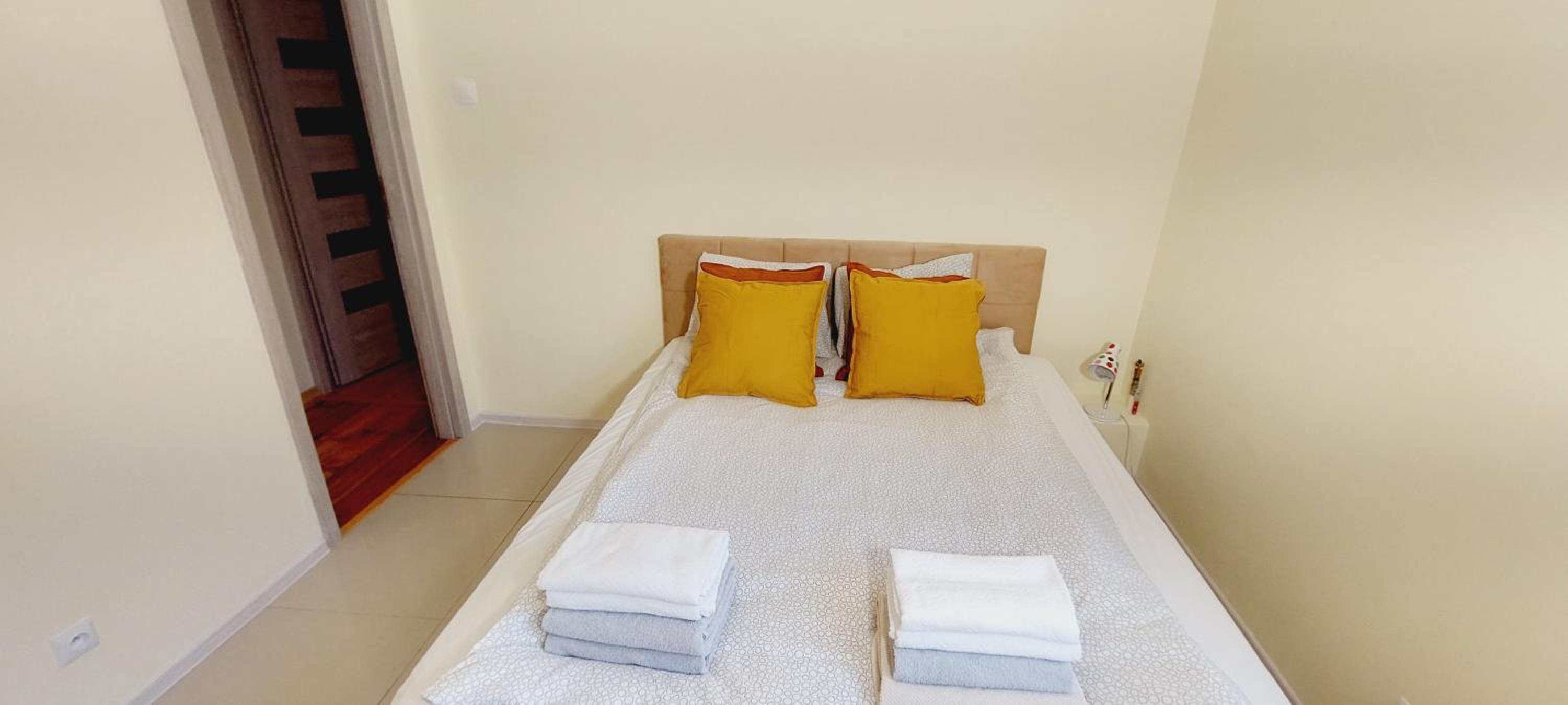 Central Apartments Chlebnicka 1 view 2