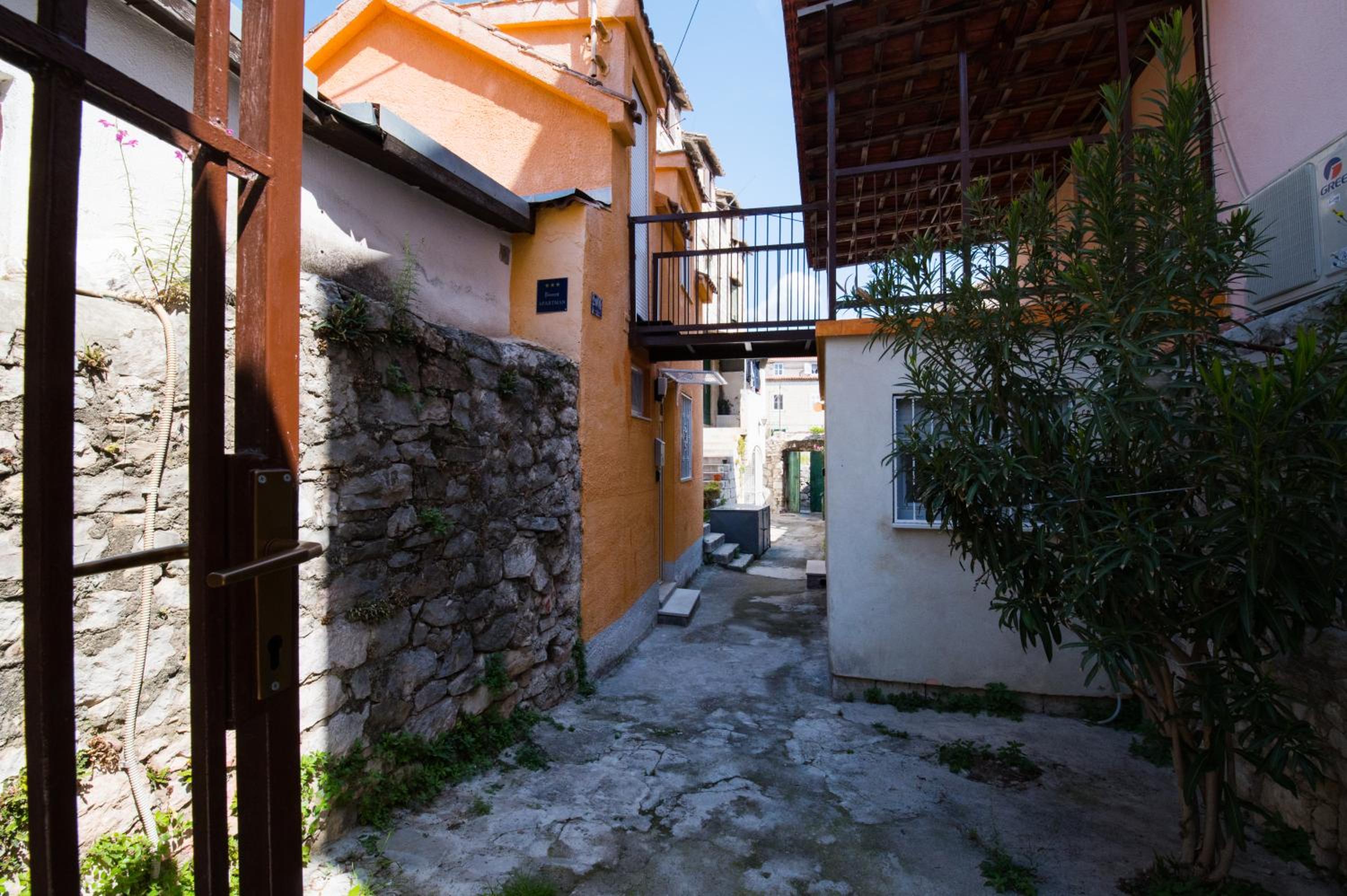 Oleander Apartments Split