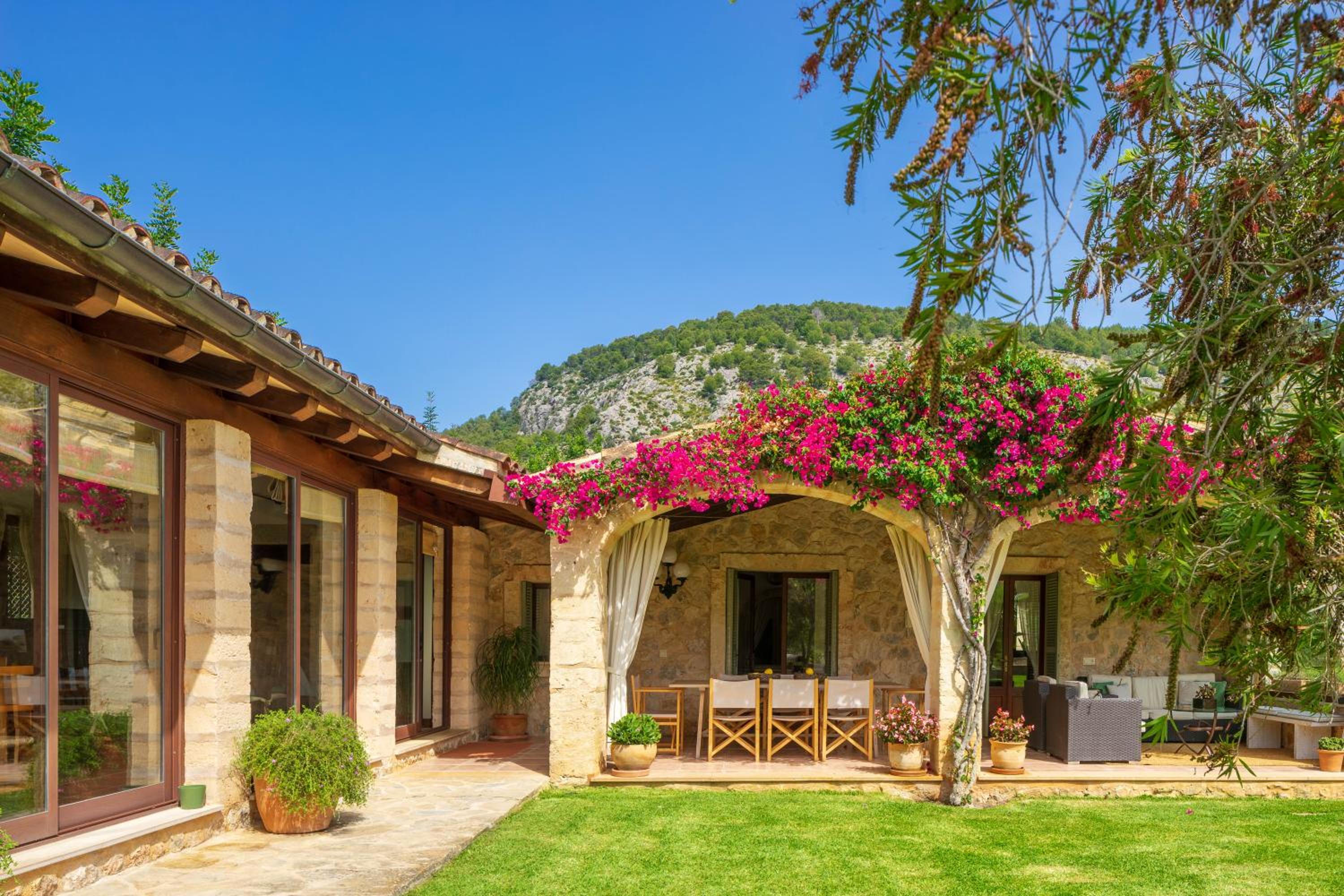 Villa Can Brullet by SunVillas Mallorca