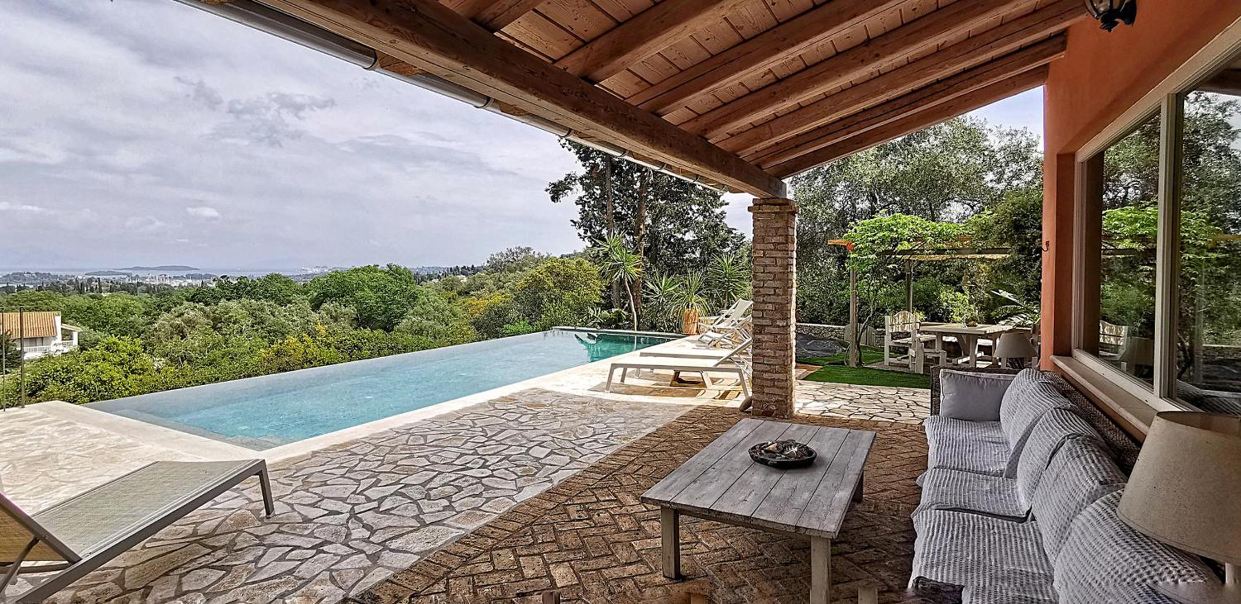 Xenonerantzia Country style villa view 5