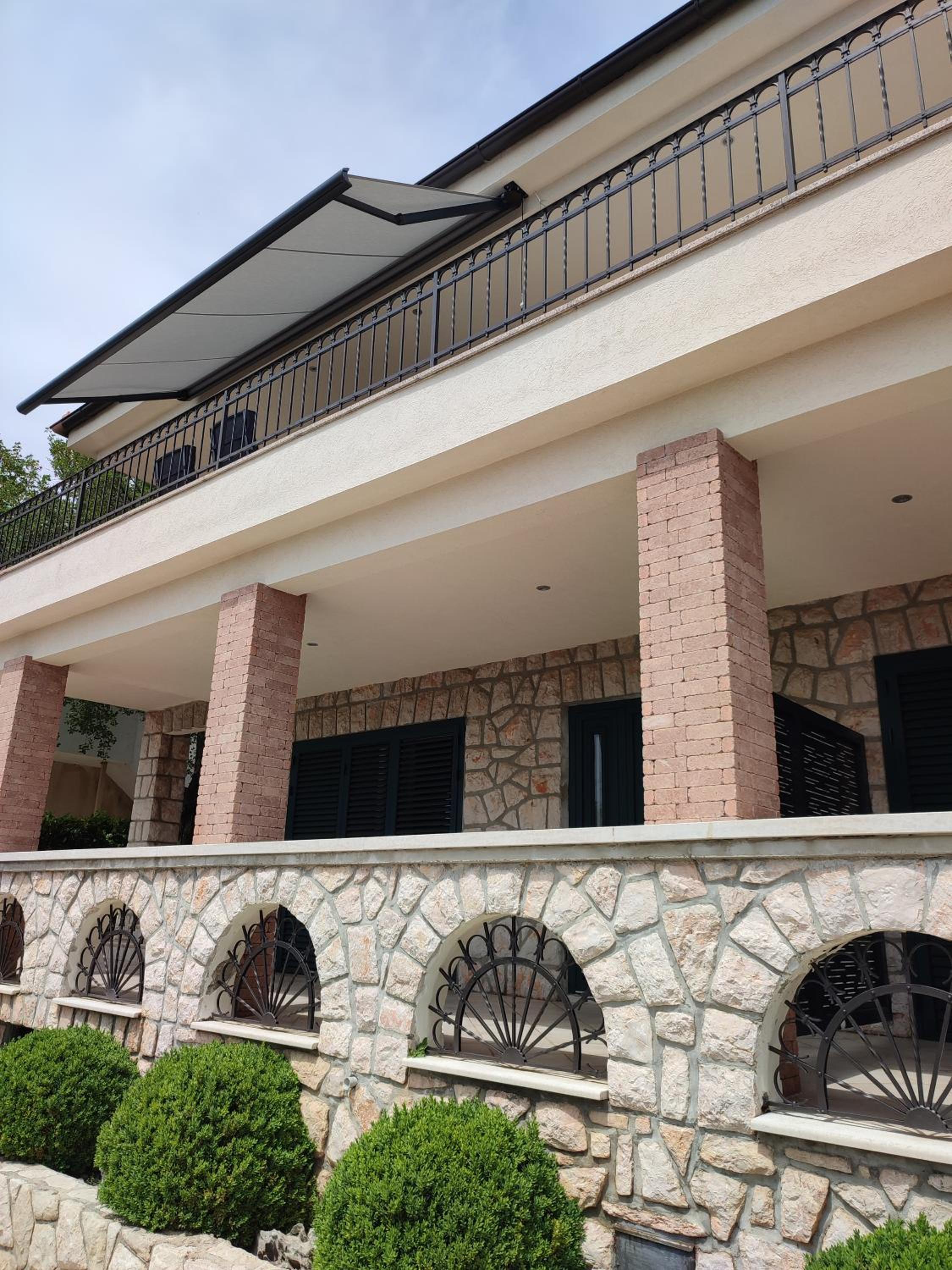 Biuk Apartments