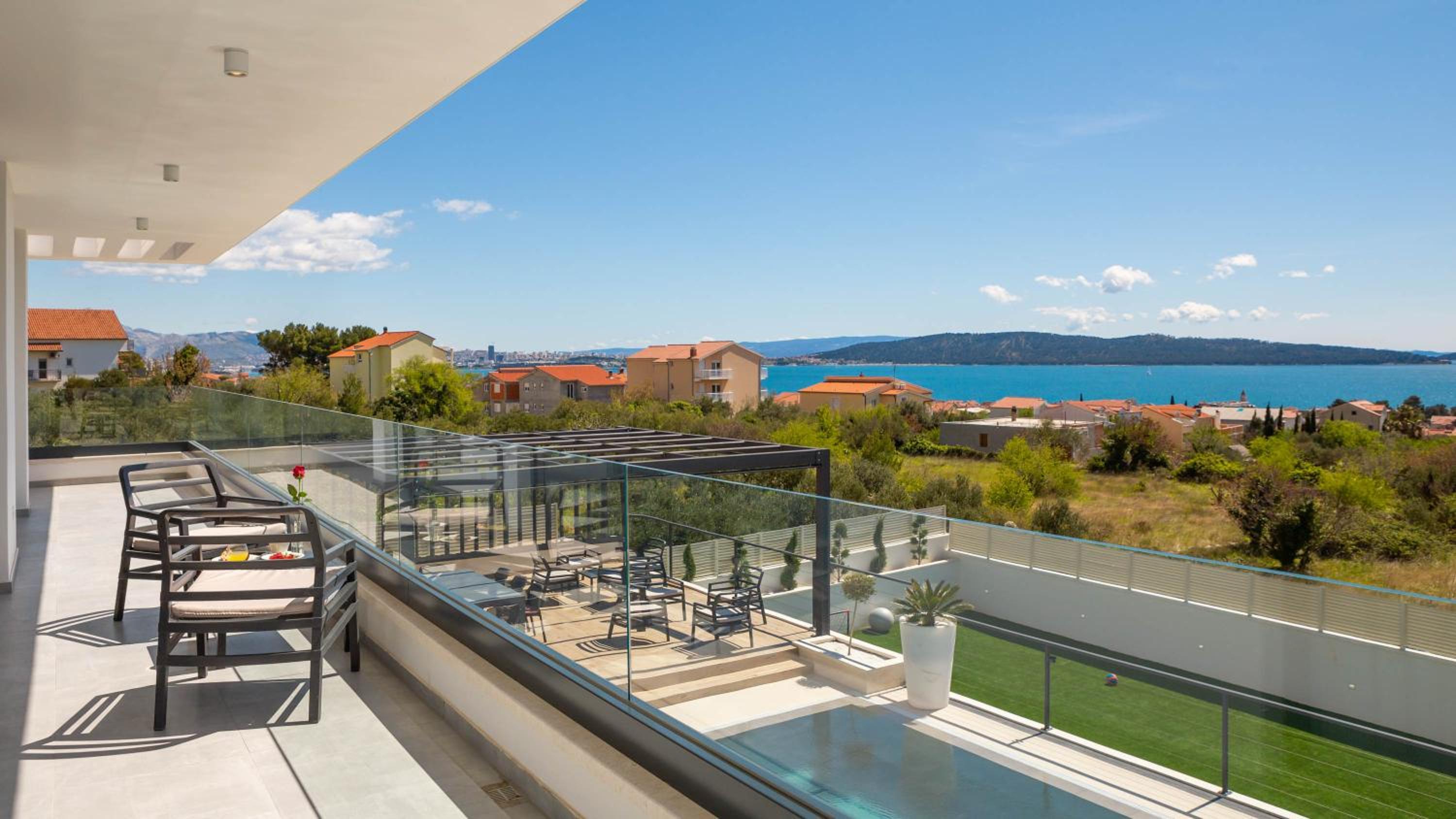 Luxury Villa Spotlight with Pool view 3