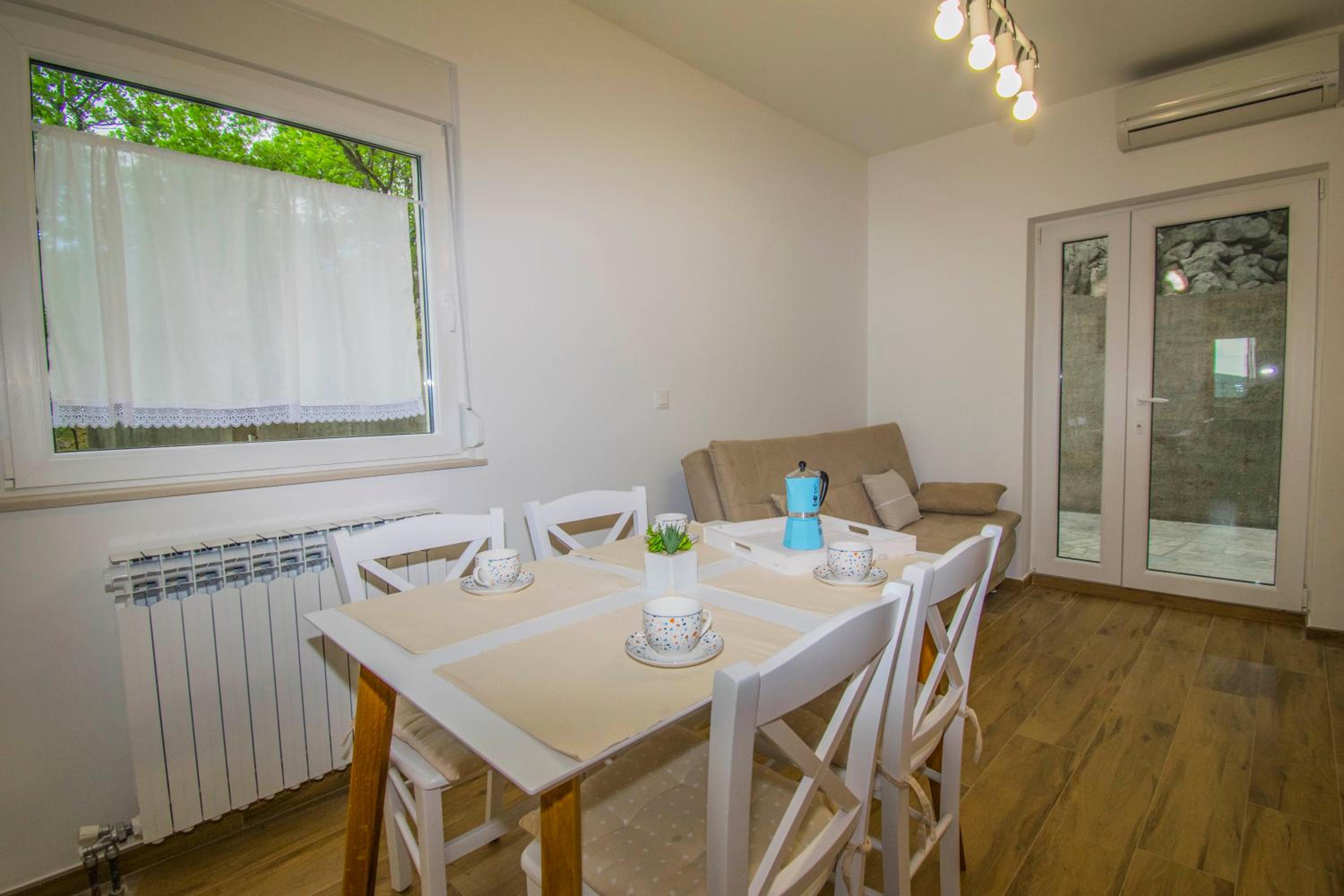 Apartments Ivanica and Mirela photo 3
