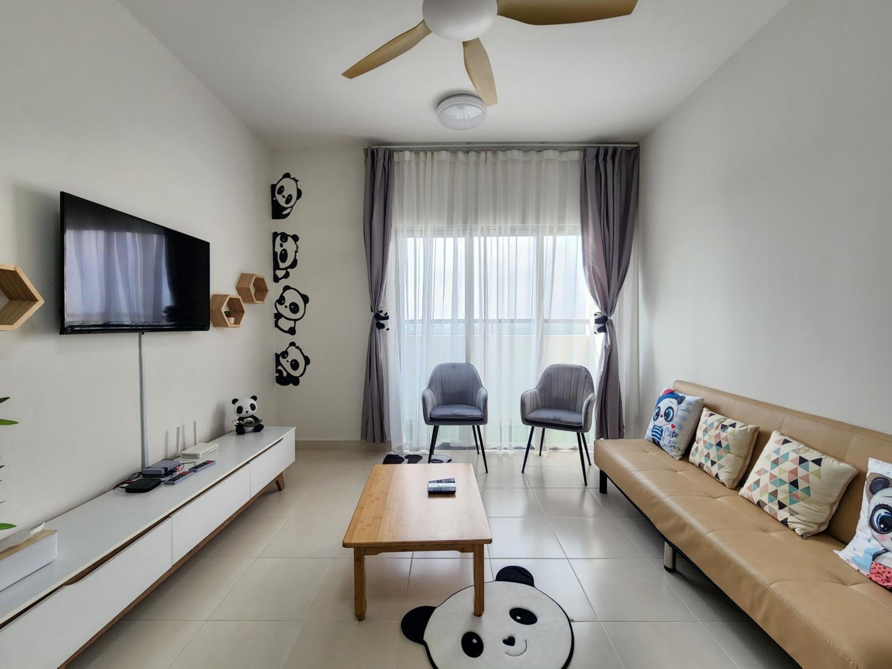 Netflix Panda House 3B2R Rimbayu kota kemuning with Atari games view 5