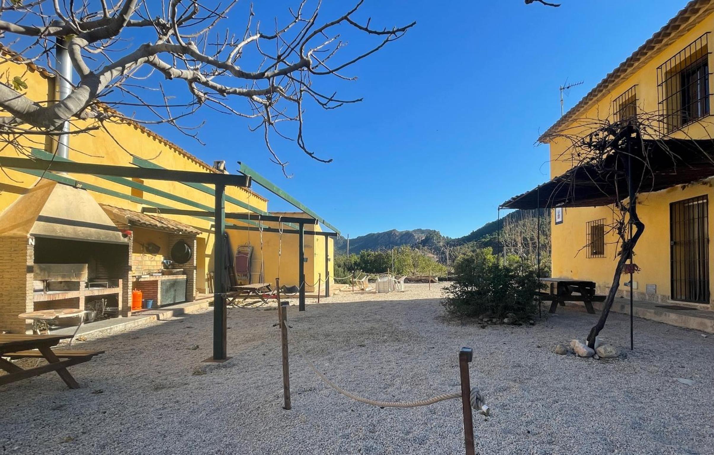 Casas Amarillas. Finca el Campillo