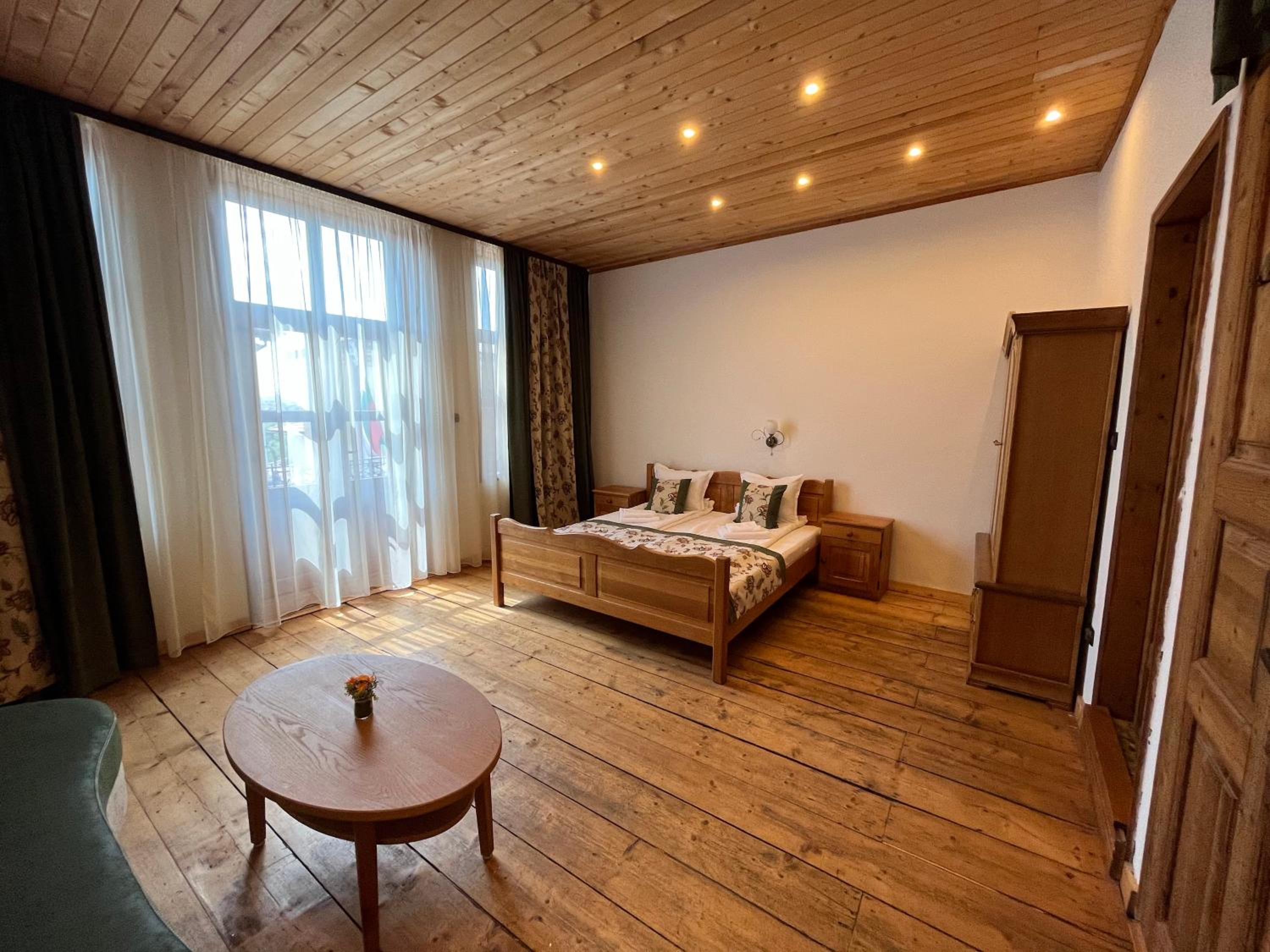 Tsarevets Residence