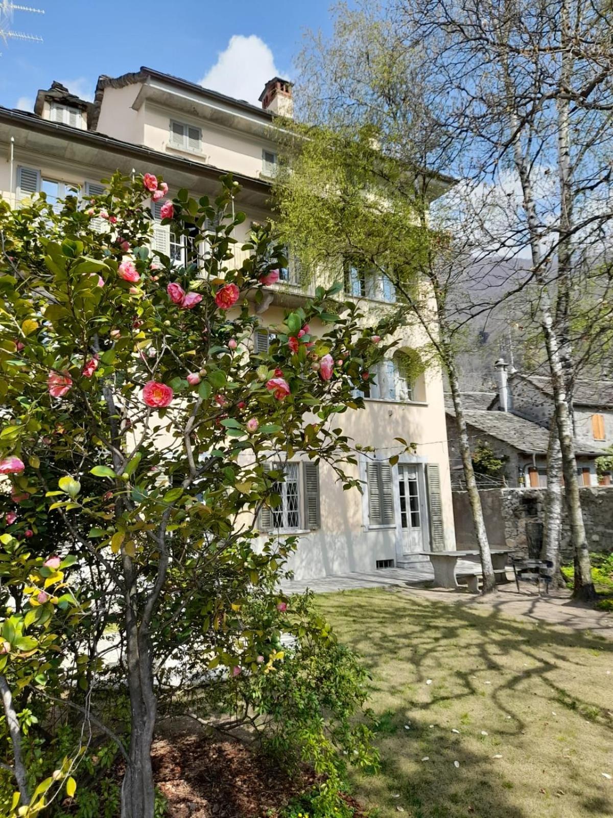 VILLA CHIOVENDA Residenza d'Epoca view 3