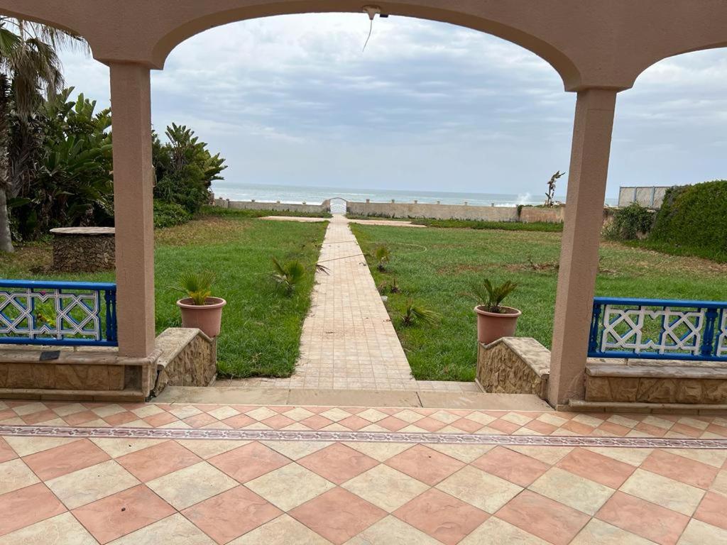 Magnifique villa de luxe front de mer, pieds dans l'eau et piscine view 2