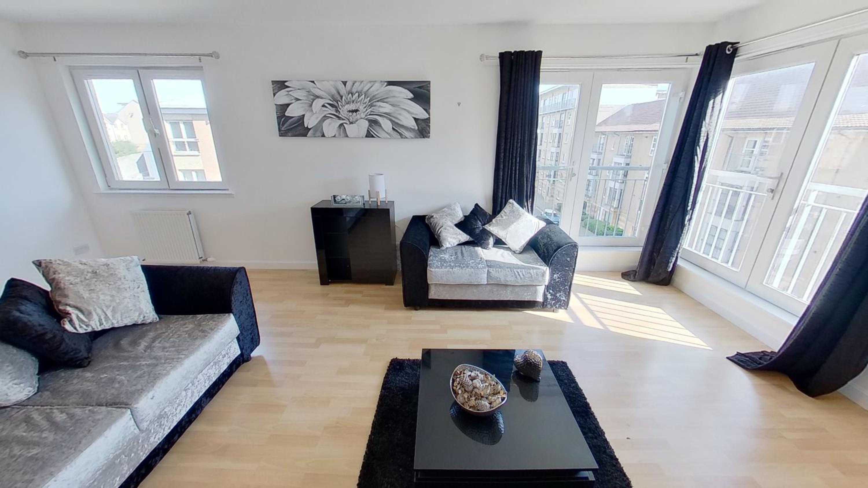 Orange Apartments Bothwell Road view 5
