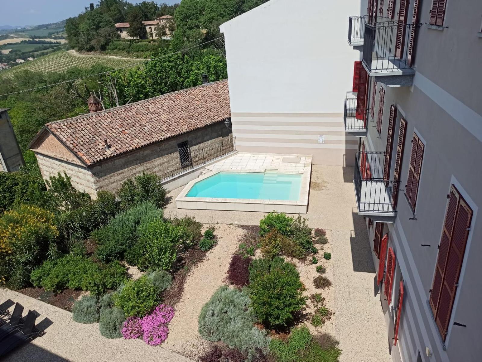 OLIVOLA APARTMENTS