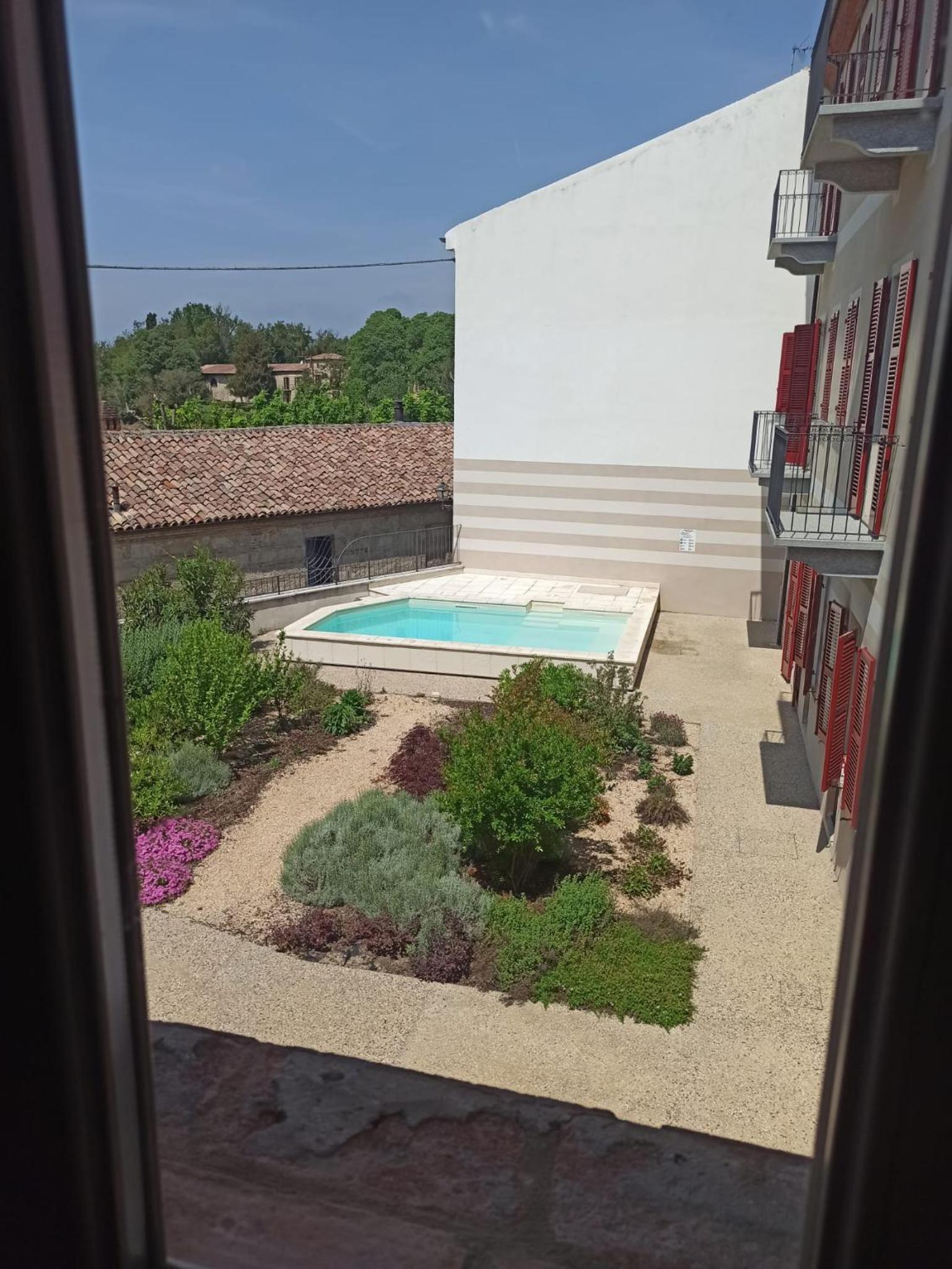 OLIVOLA APARTMENTS