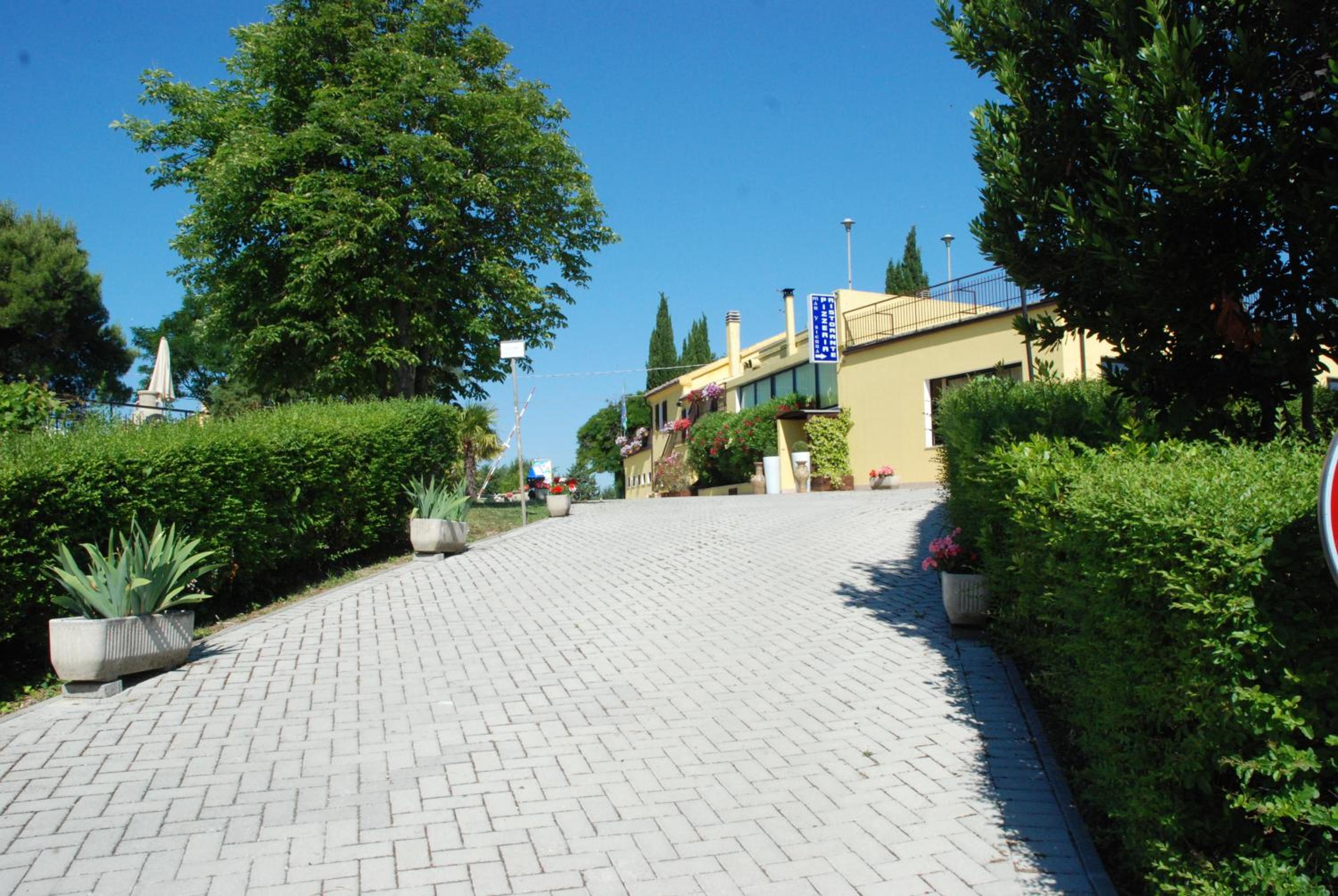 Photo 32