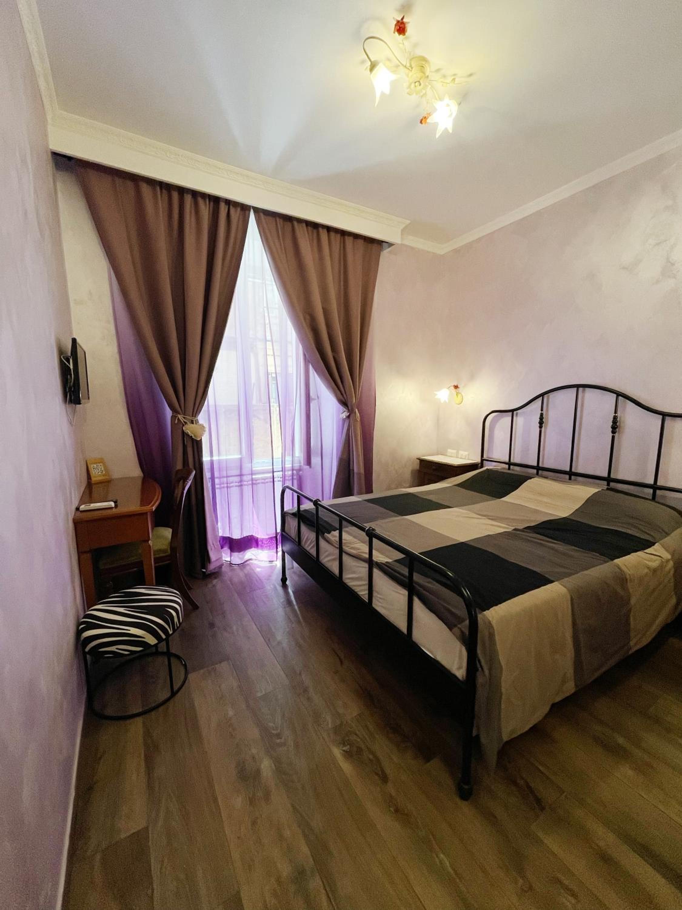 Iris Guest House