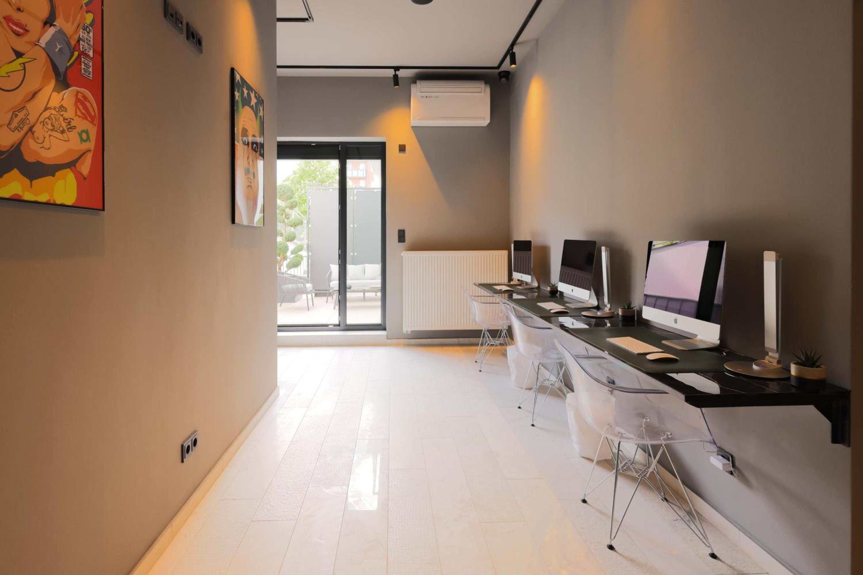 Eco Smart Apartments Premium City - Property Image 2