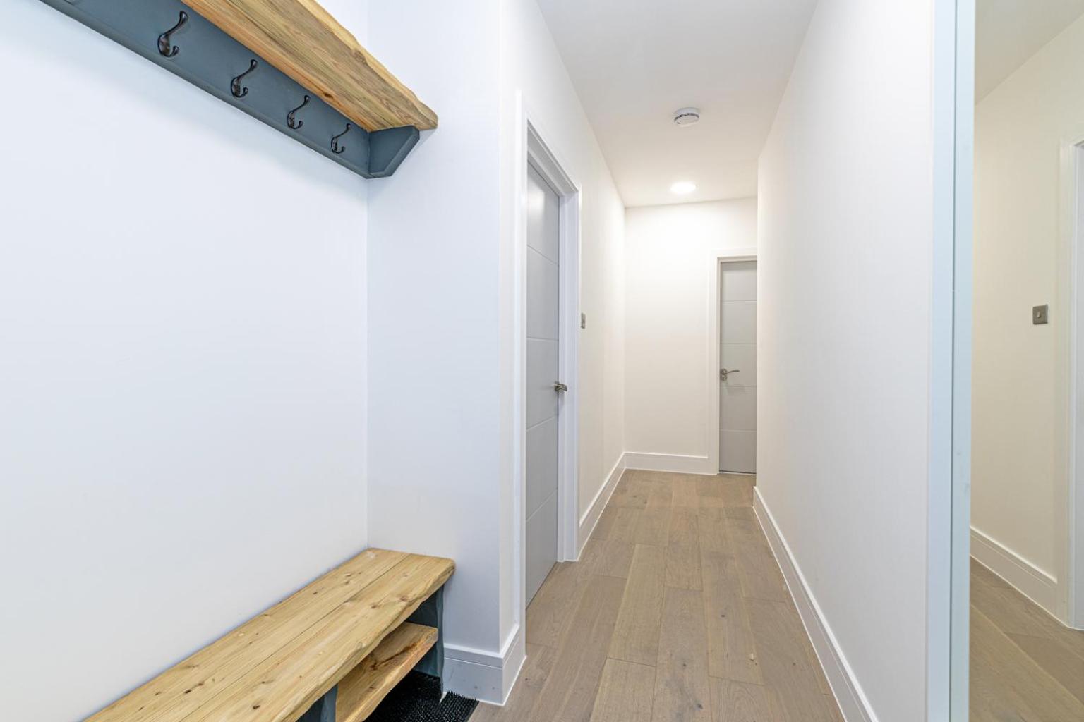 Coniston House, 3 bedrooms with parking, Appleby by Guestz