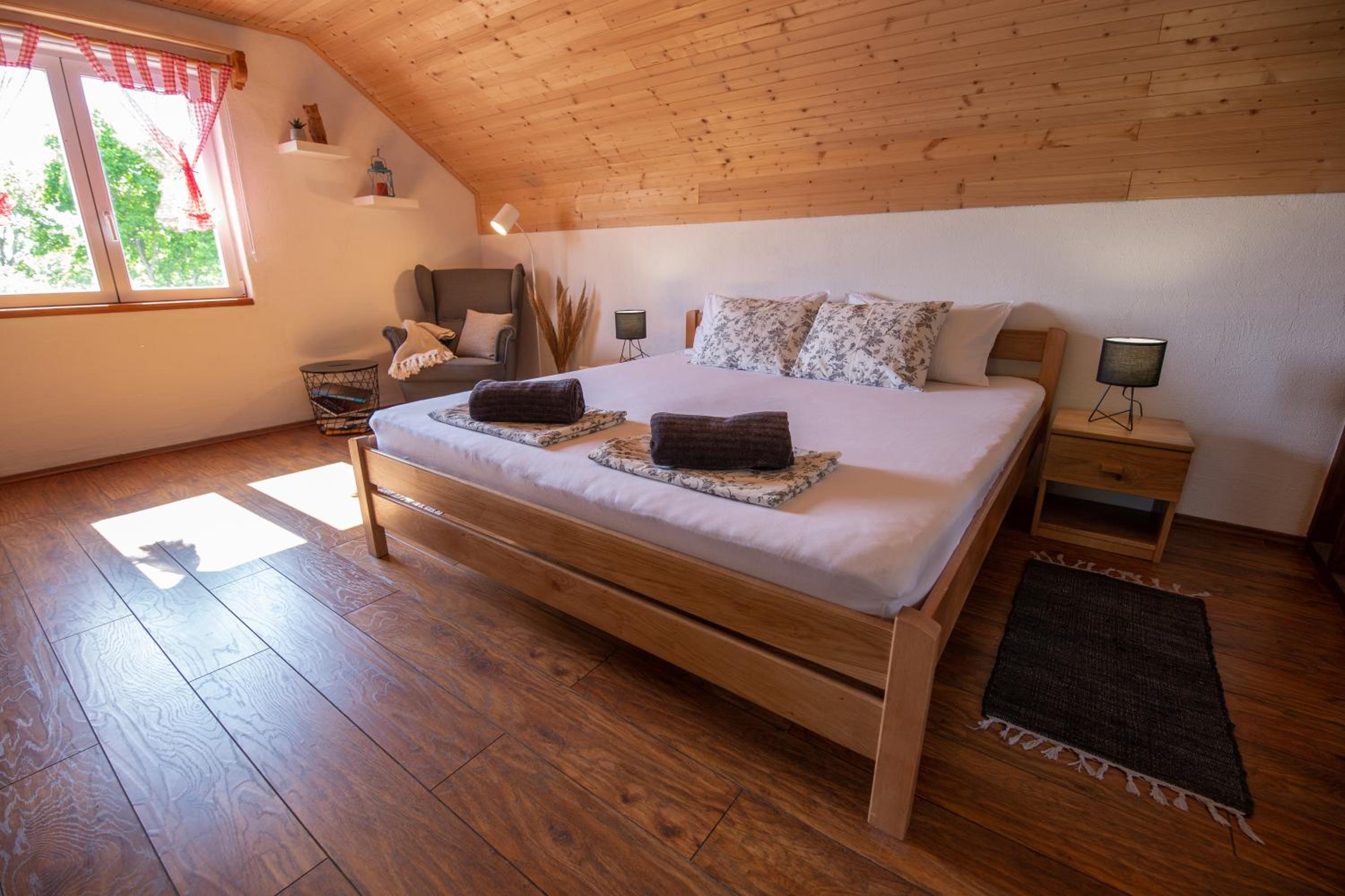 Mountain House VENI view 4