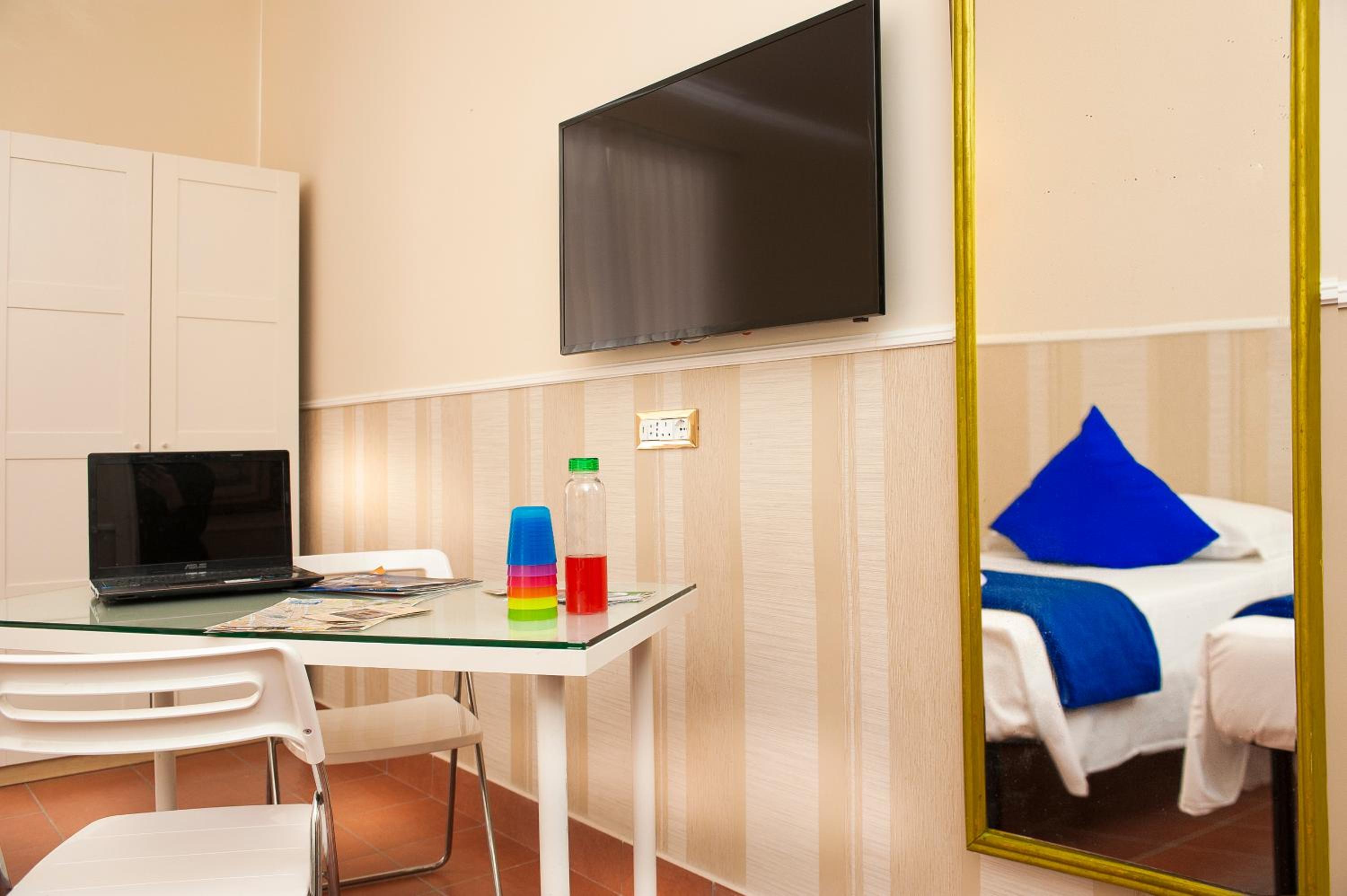 Budget Rooms Des Arts