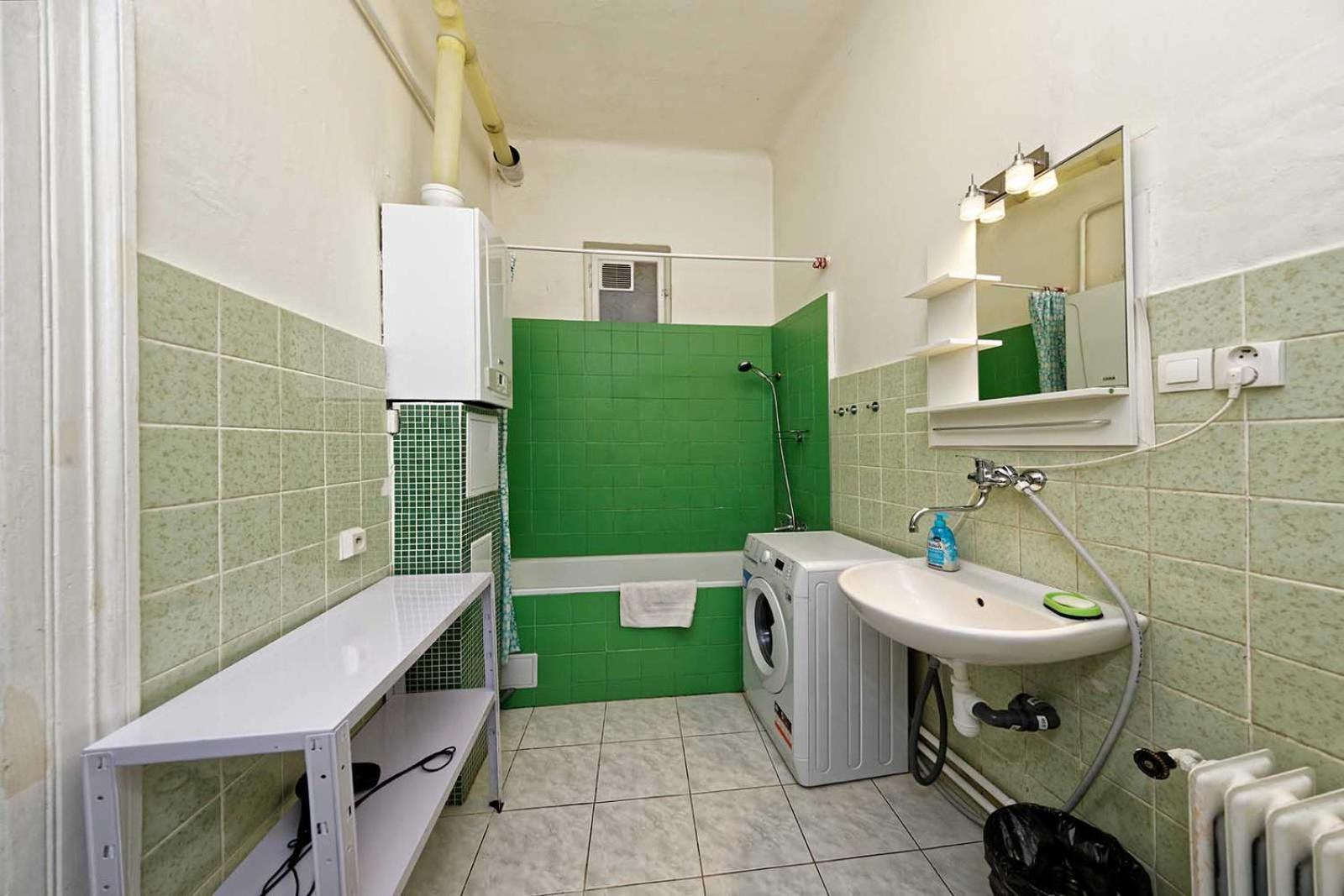 Peter's Tower Apartments
